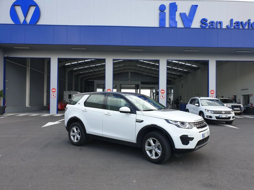 Landrover Discovery from Cadiiz region and on Gibraltar plates passes ITV import test in Murcia. This customer travelled up to us to ensure that his vehicle would pass it's import test first time and be registered on to Spanish plates without delay -