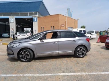 Citroen DS5 from Malaga region waits in line to begin it's import test. Our customer drove up from Malaga, had the headlights adjusted for free at our workshop and left a few hours later with their import test pass certificate  - September 2018