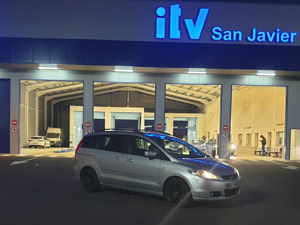 Mazda 5 on UK plates passes an evening import test. We'd collected this car from one of the airport parking companies at Alicante airport and will return it in time for the customer's arrival in early April. We realigned headlights on this vehicle an