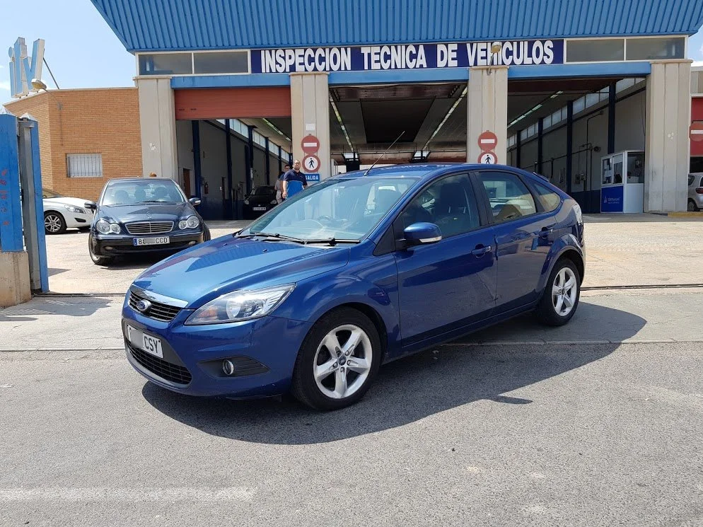 Ford Focus passes test first time at our test centre in Murcia. We supplied and fitted new headlights and rear reverse and fog light lenses for this vehicle and returned all to the customer for them to sell / keep for the future - August 2018