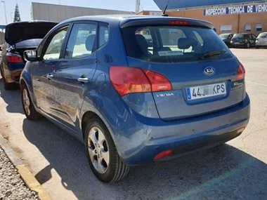 Kia Venga formerly UK registered, has new Spanish number plates fitted whilst we are conducting import tests at ITV station in Murcia region. We had previously tested this vehicle and carried out the registration process whilst the customer was in th