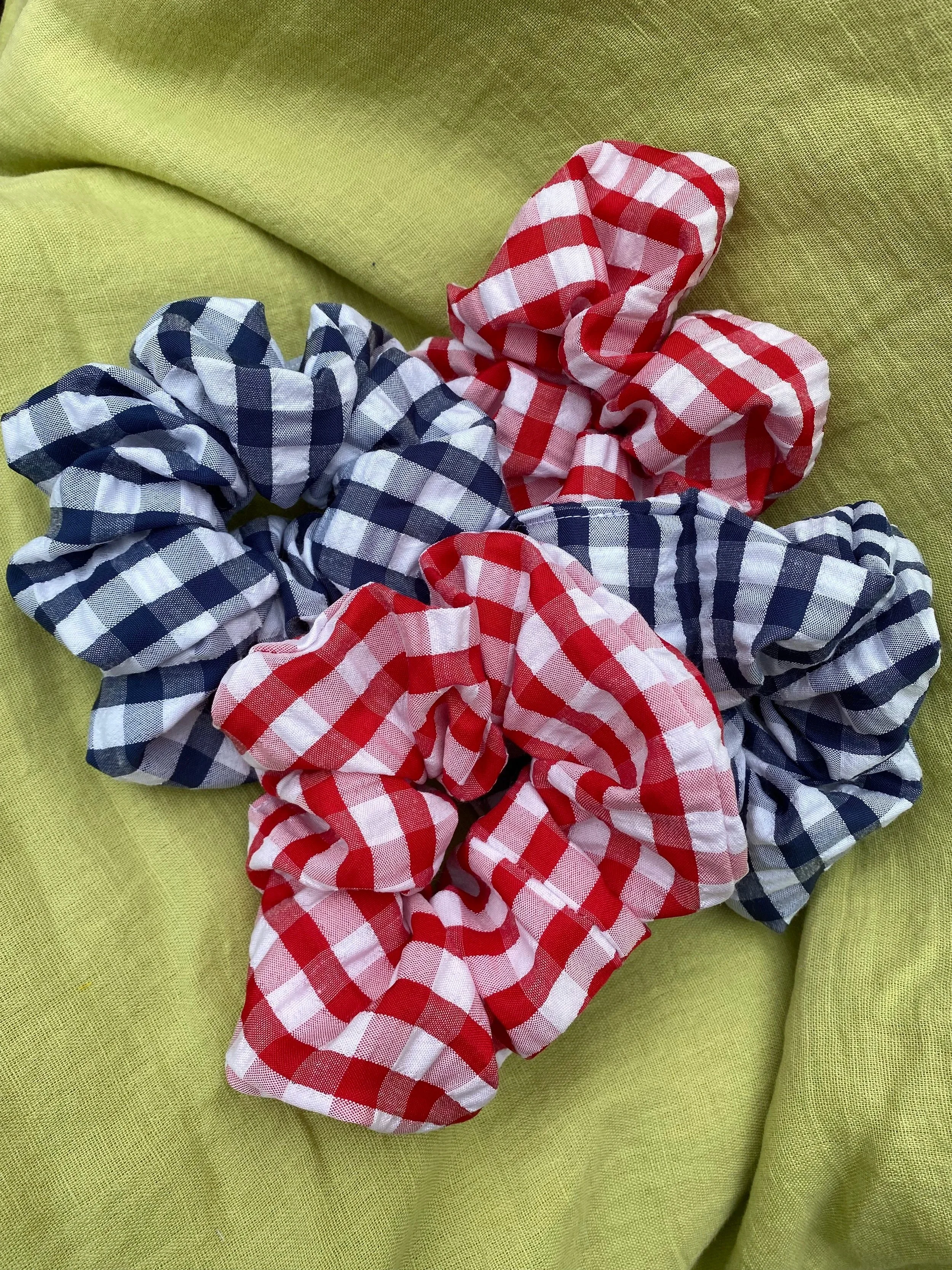red+blue+gingham+seersucker+large+scrunchie+group+pic+2.jpg