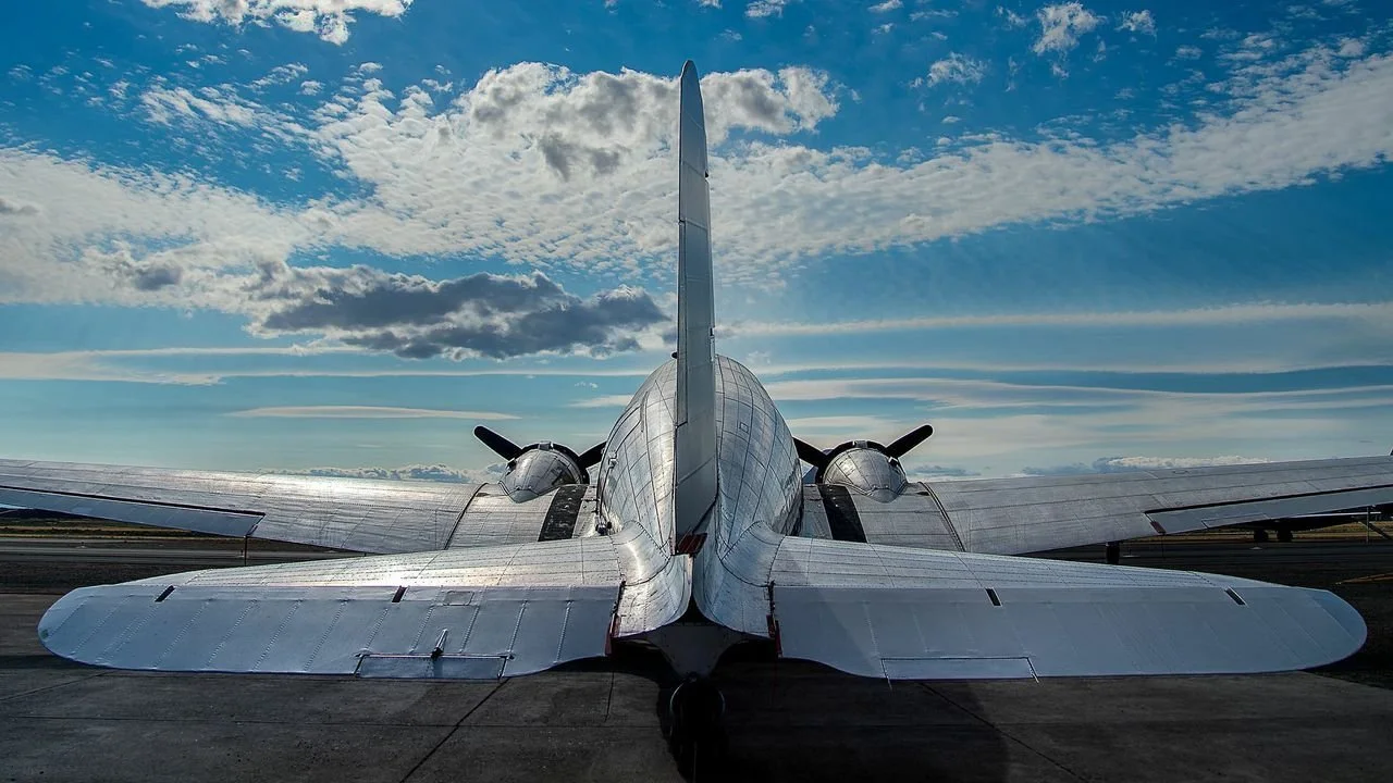 DC-3 backview.jpg