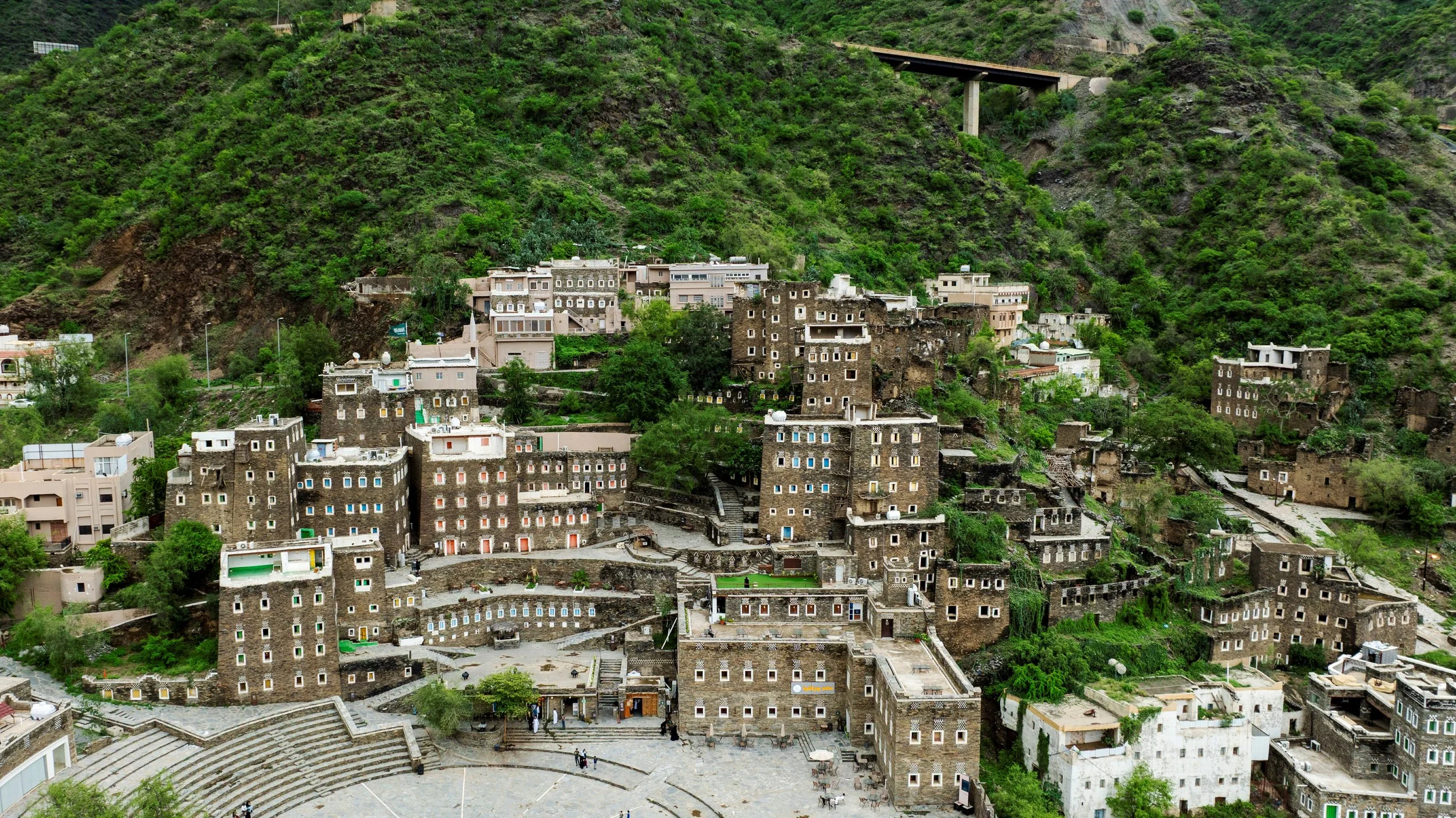 From Mud to Stone: Exploring Saudi Homes