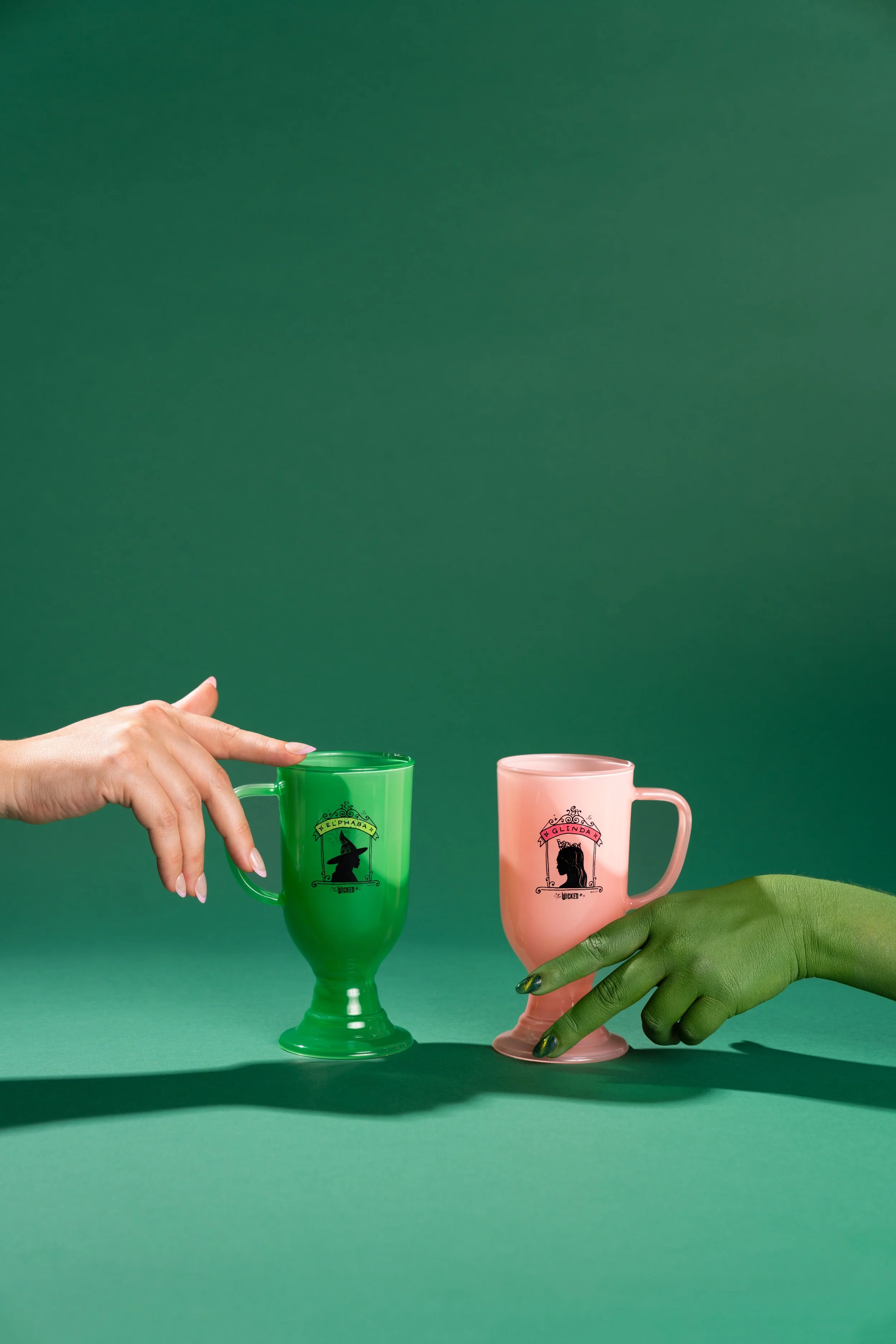 Wicked_Mugs_Hands.jpg