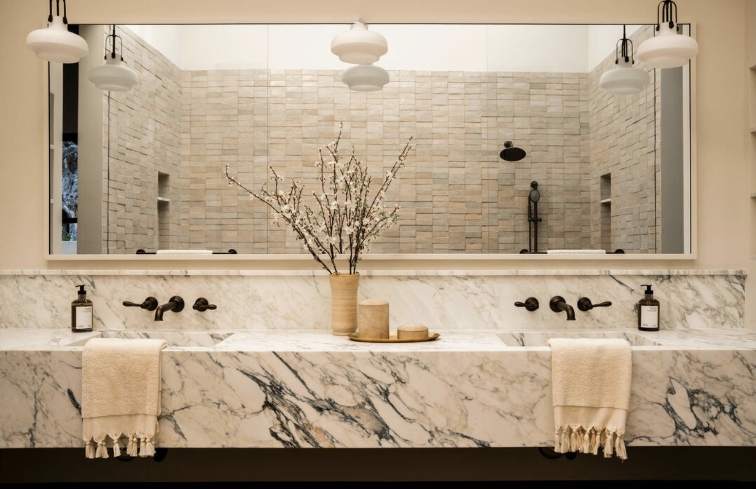 Los Feliz bathroom.png