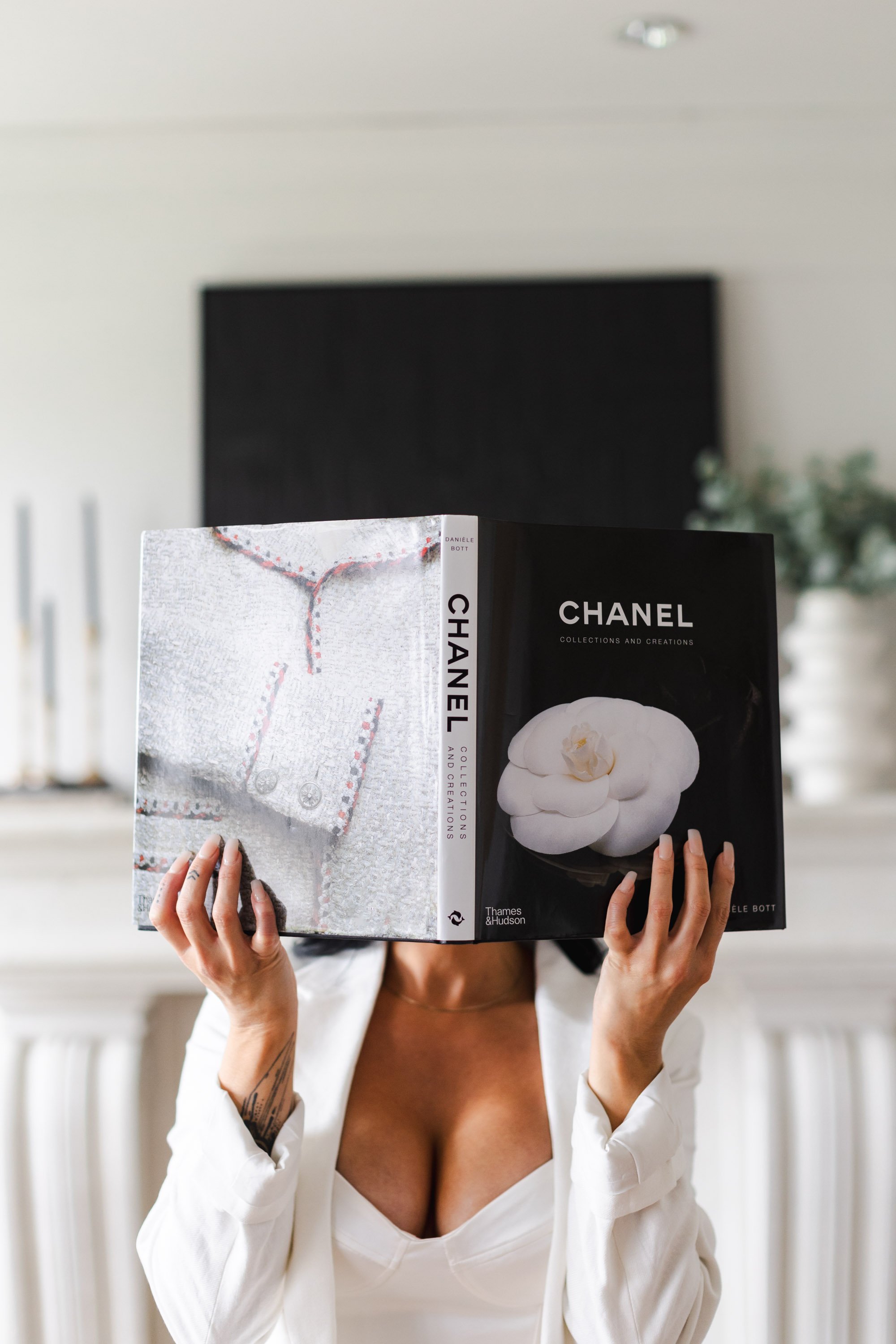 Branding photoshoot in Toronto featuring lifestyle-driven, editorial visuals for entrepreneurs and creative brands.