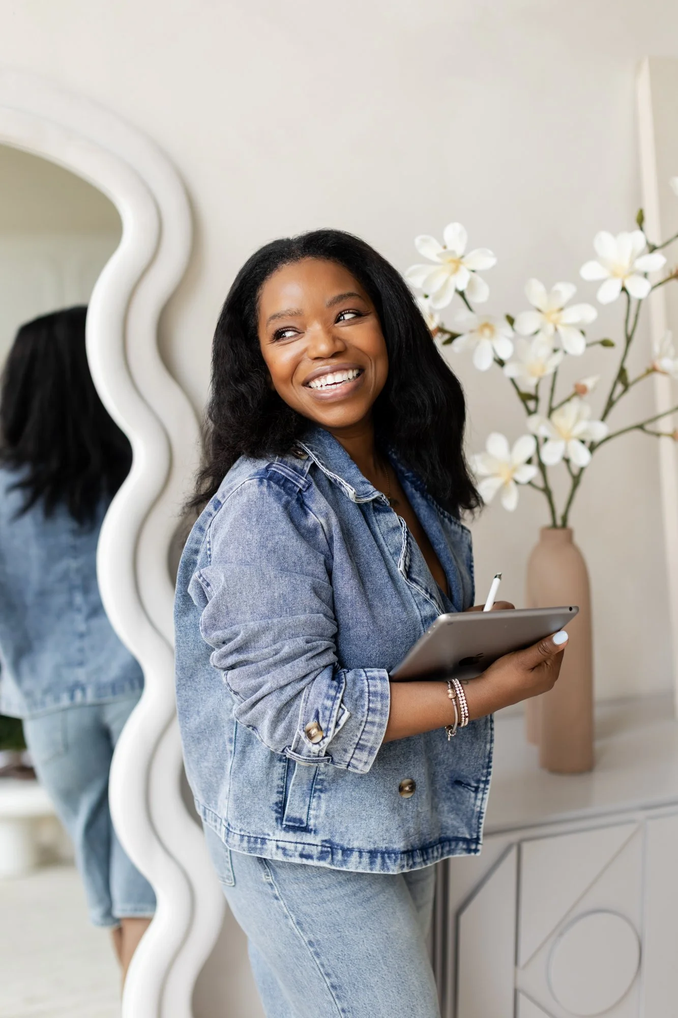 Branding photoshoot in Toronto featuring lifestyle-driven, editorial visuals for entrepreneurs and creative brands.