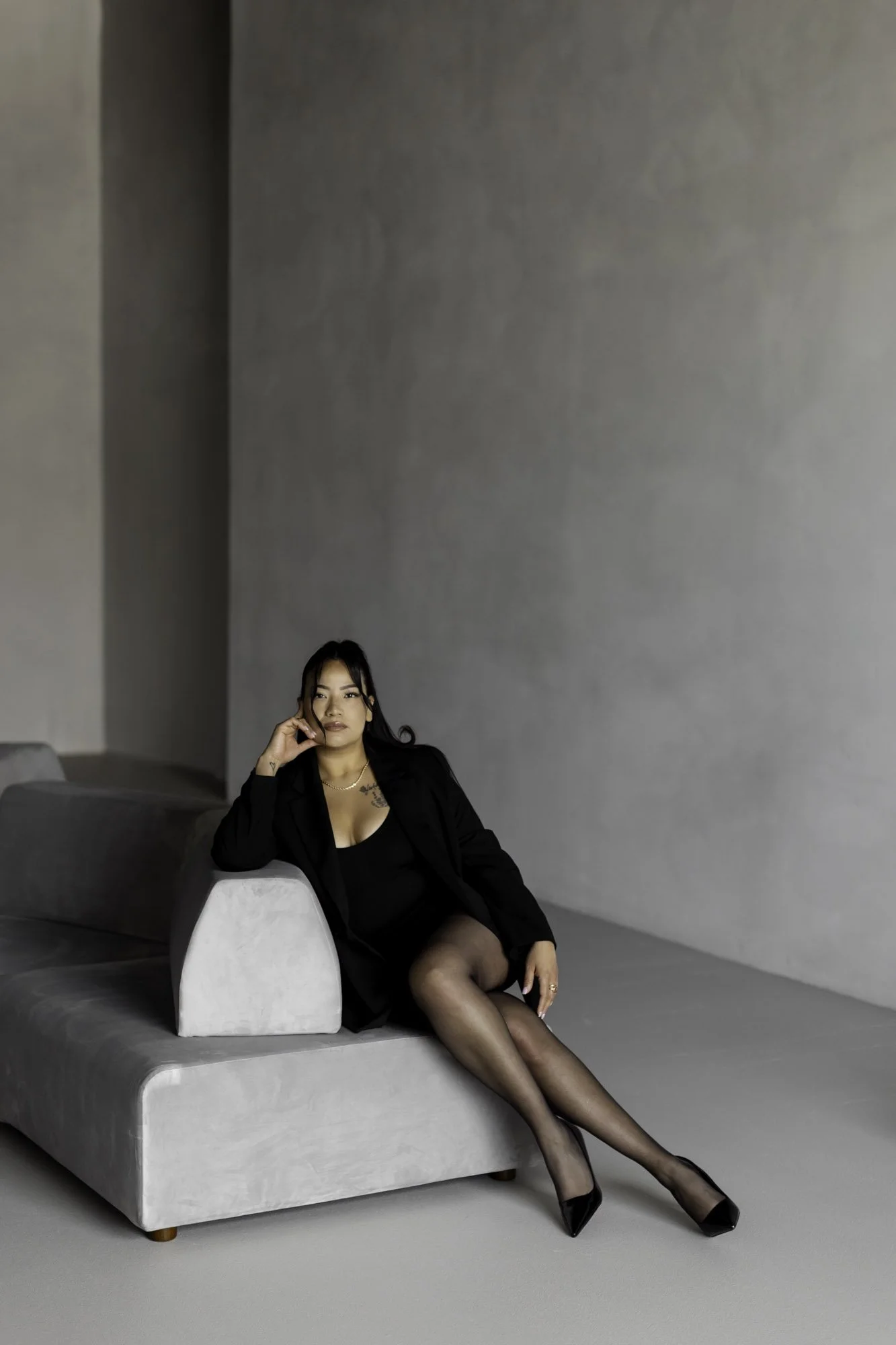 Branding photoshoot in Toronto featuring clean, editorial visuals for modern personal brands and entrepreneurs.