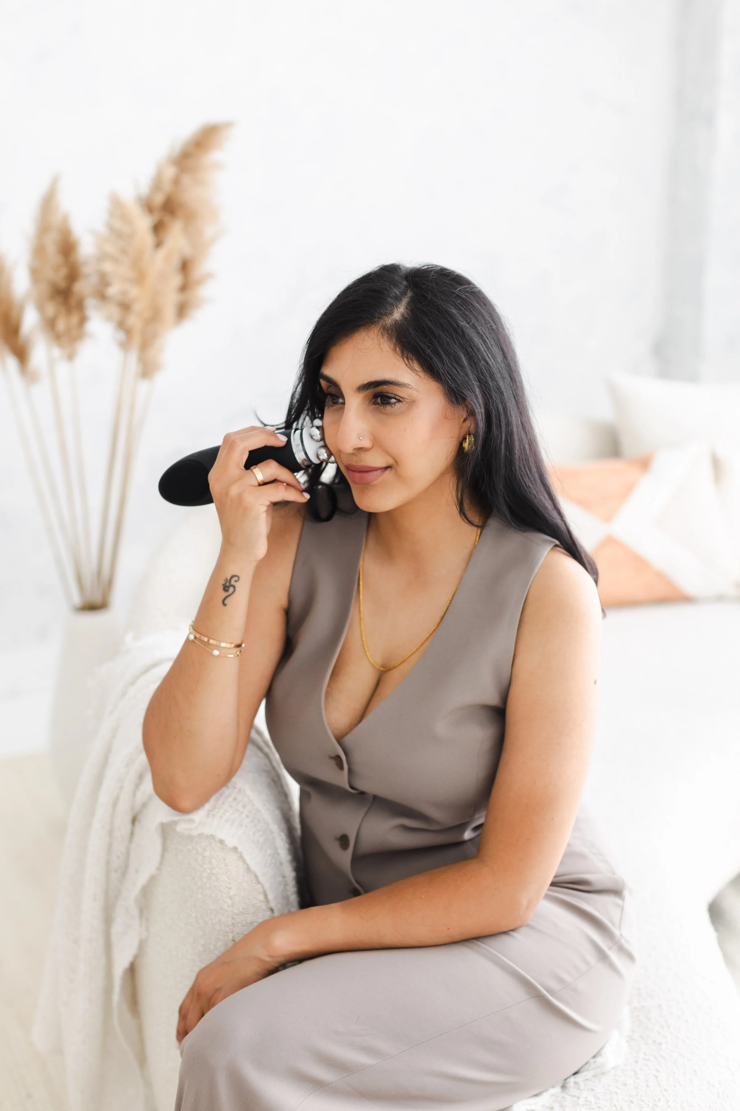 Branding photoshoot in Toronto featuring clean, editorial visuals for modern personal brands and entrepreneurs.