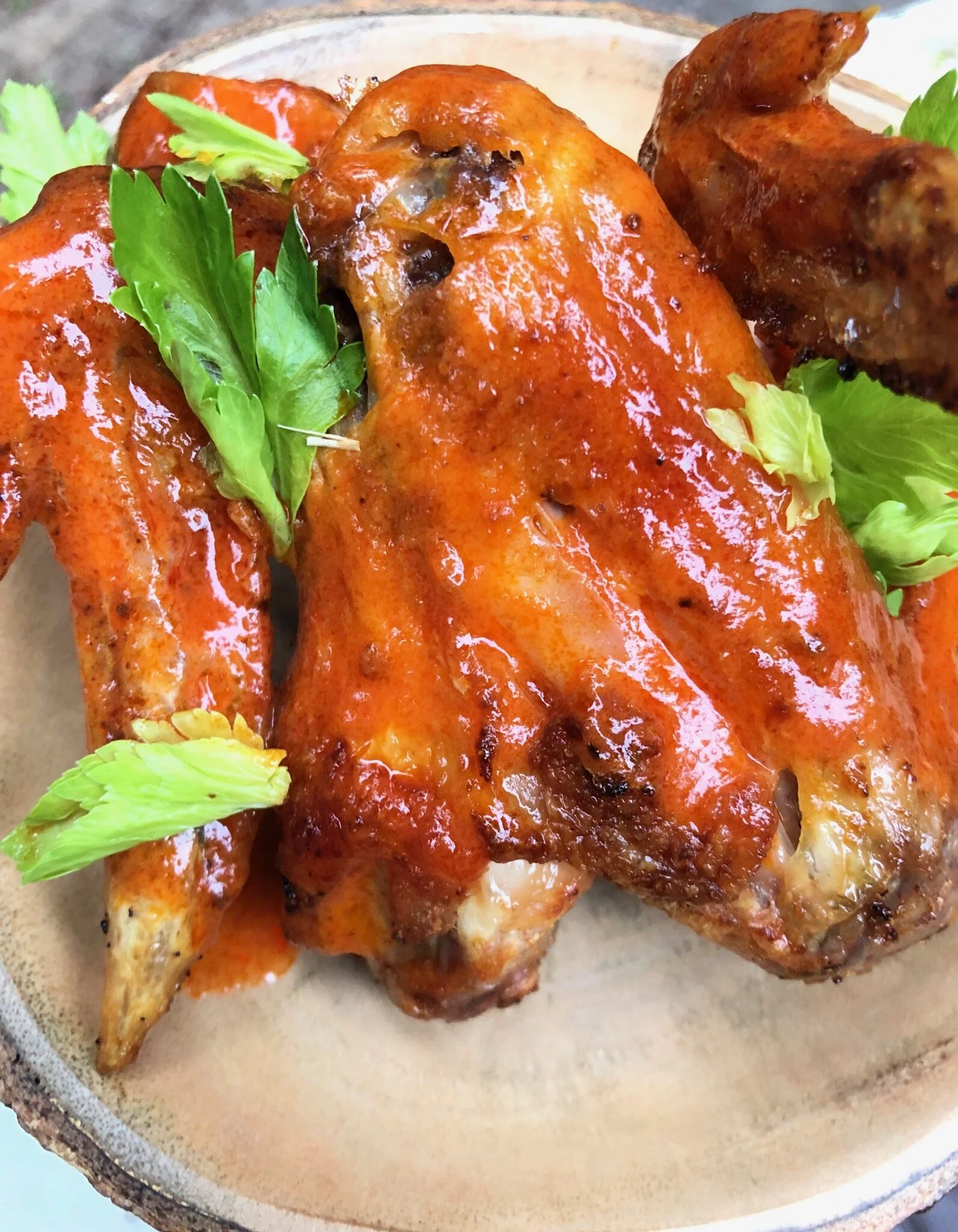 Wings w_Sauce.jpg