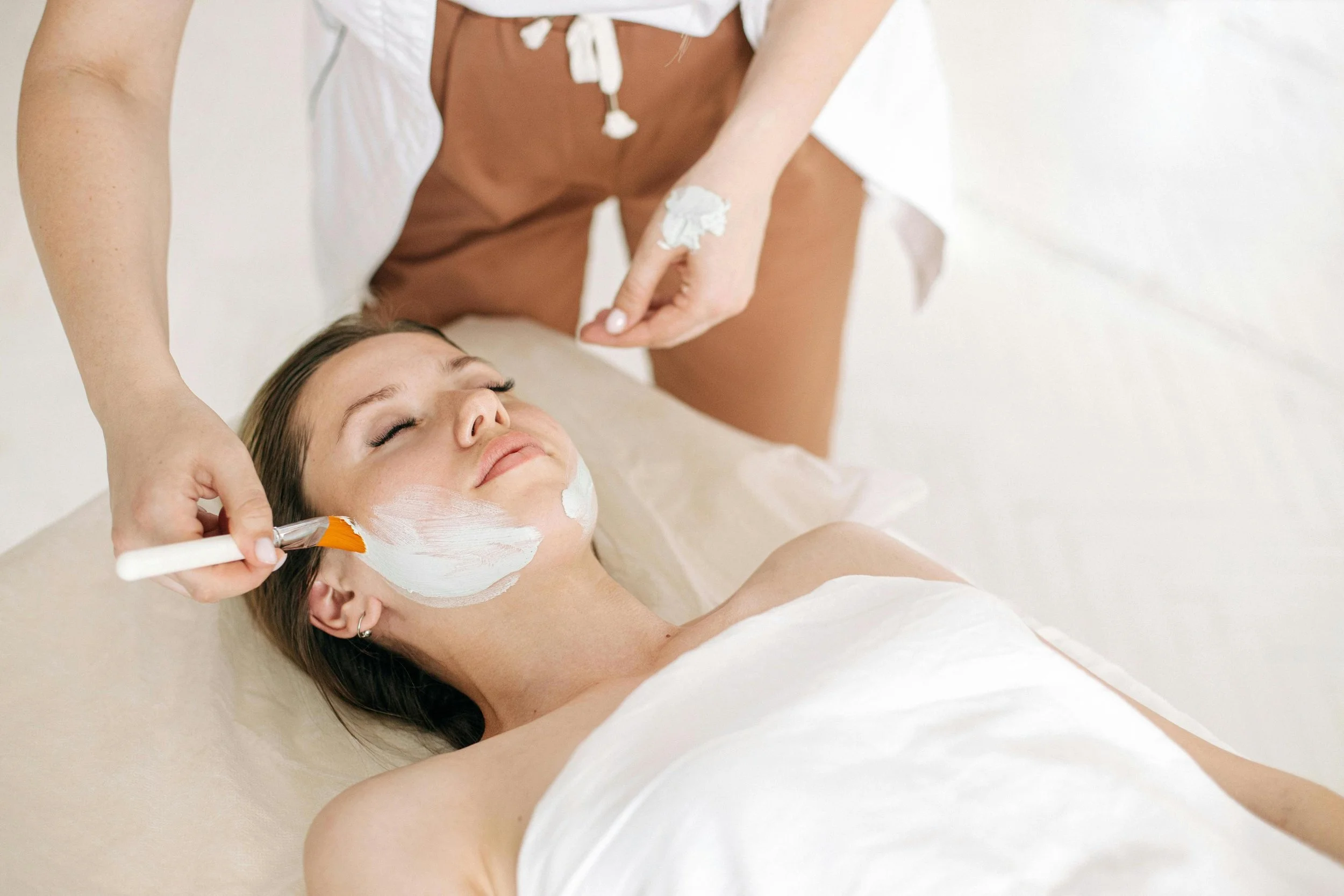 Cedar City Esthetician Services: Pro Skin Wellness Guide
