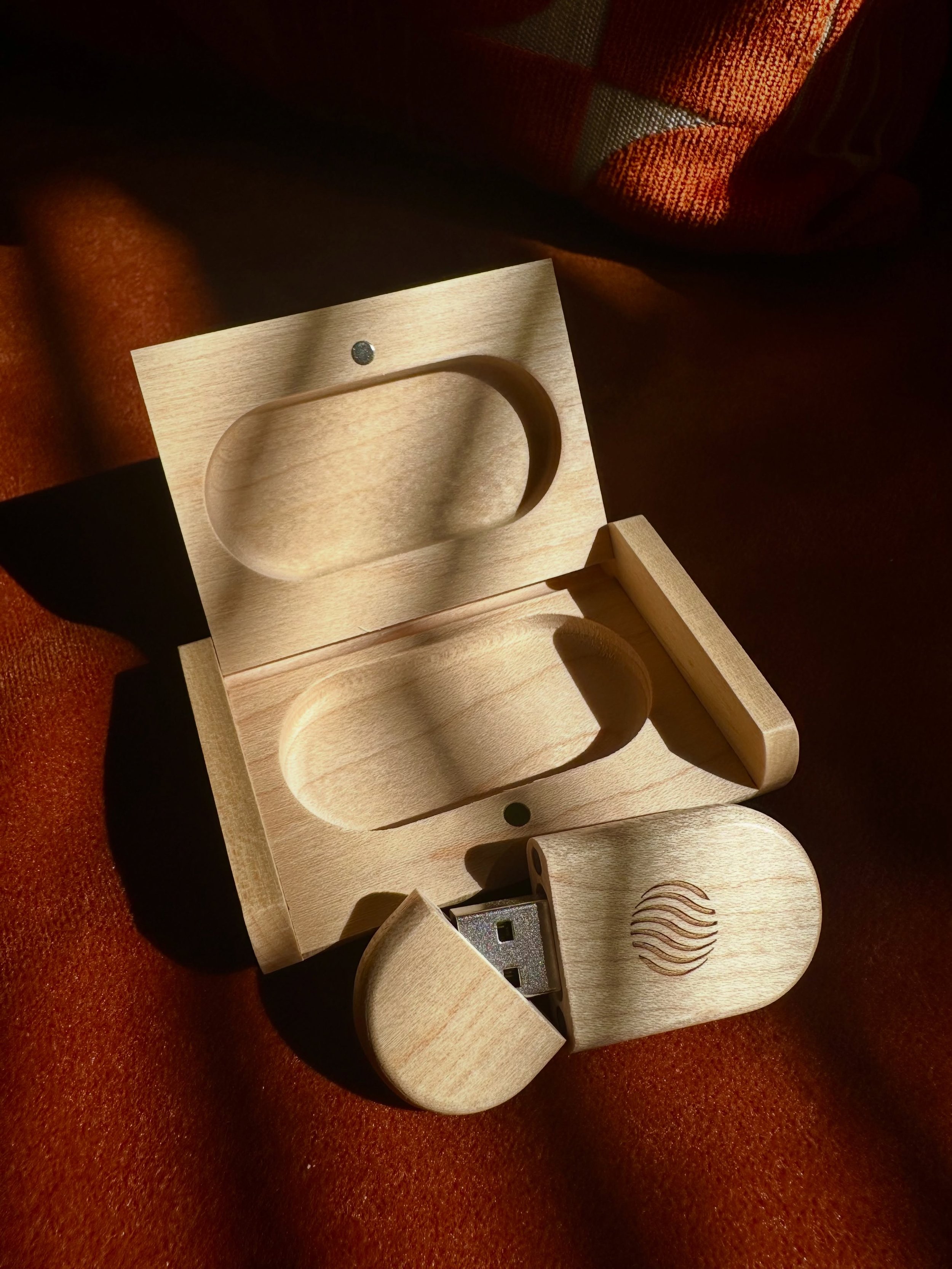 The 7-Day Recode is also available on high quality bespoke usb, a place to keep all the recordings and future offerings from life is sound in one place.

The Guided Sound Relaxation series comes in 24Bit WAV files and also high quality MP3 format. 

