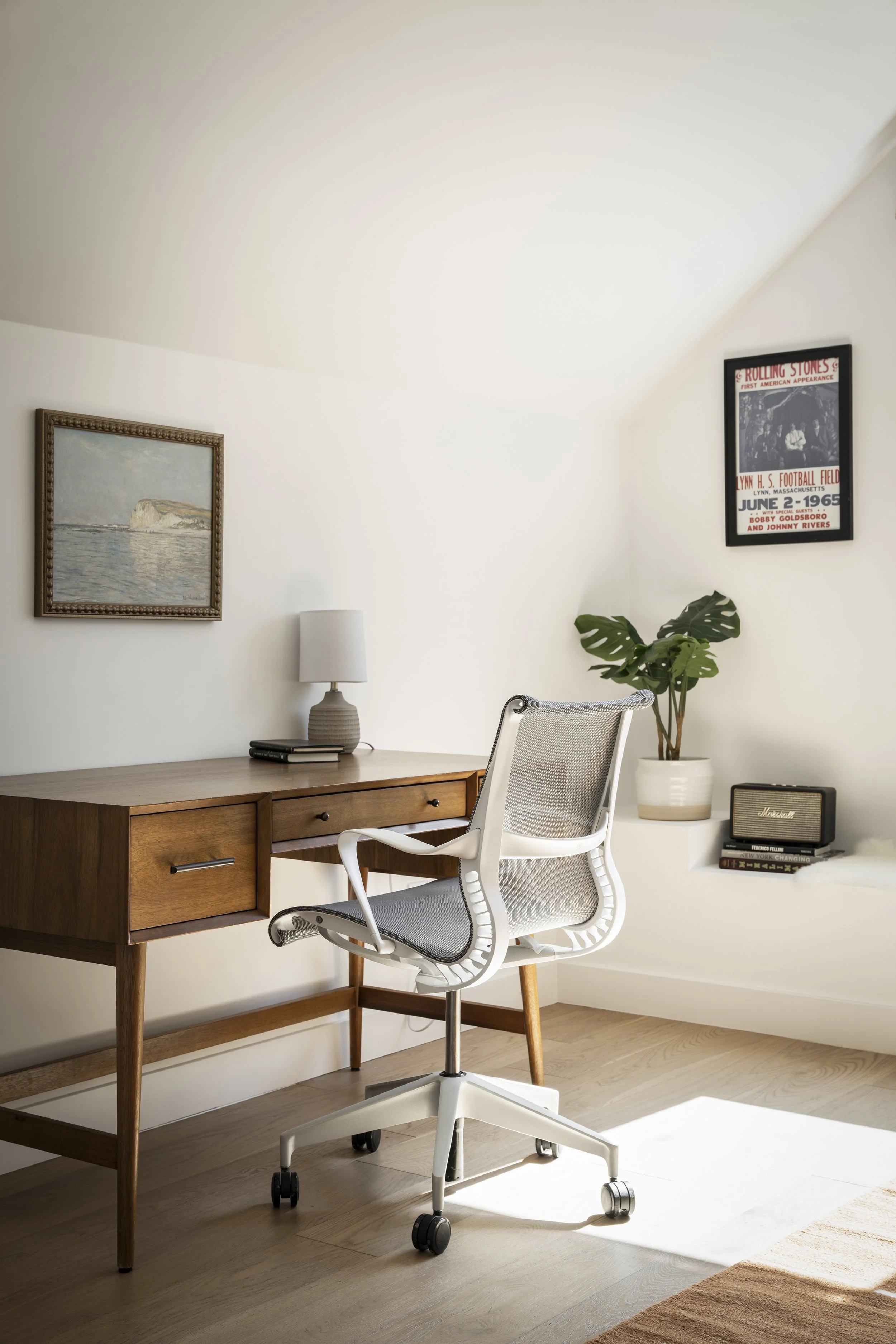 GAV08073 half size.jpg