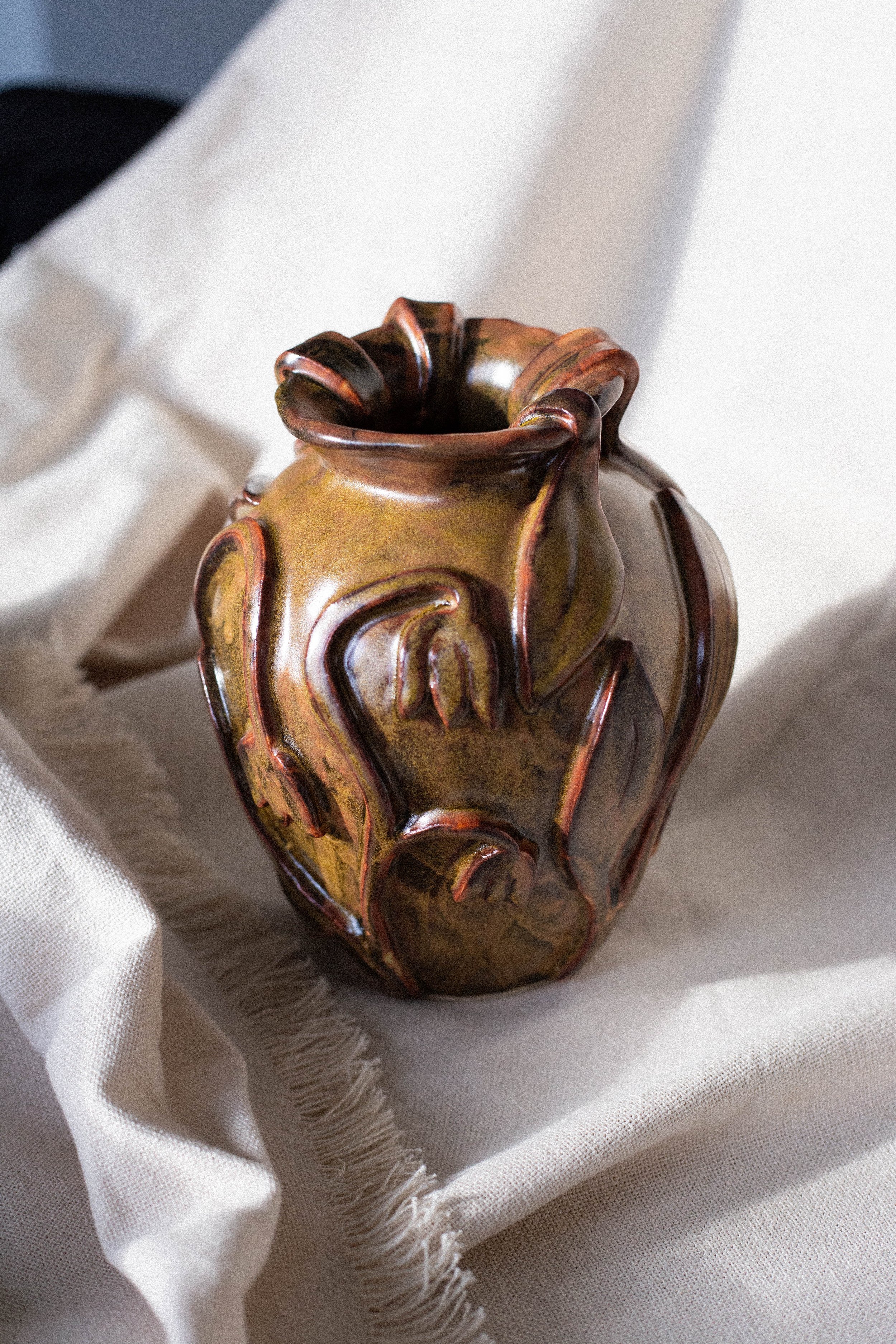 Flower Motif Vase 01