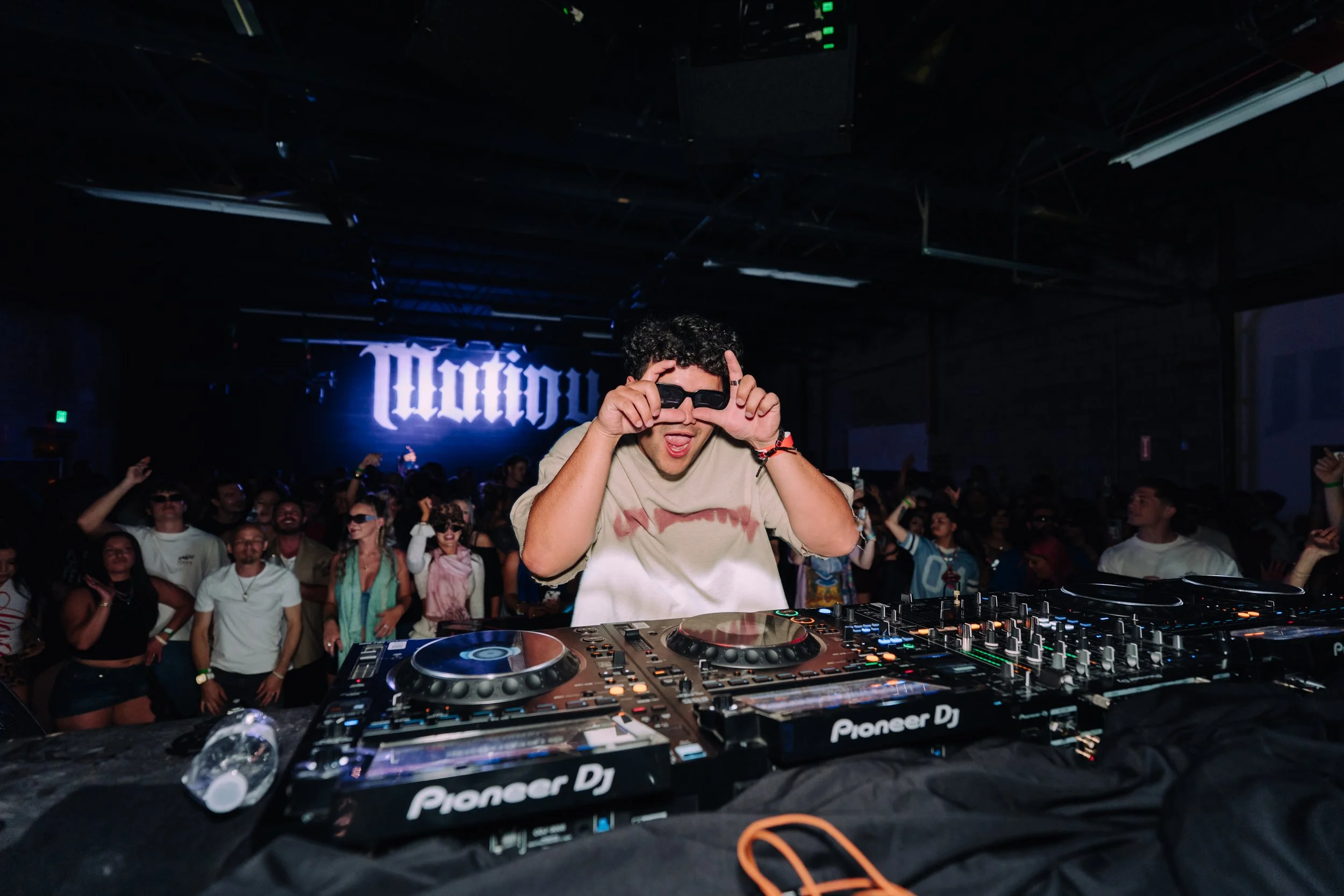 BennyMutiny5.25-66.jpg