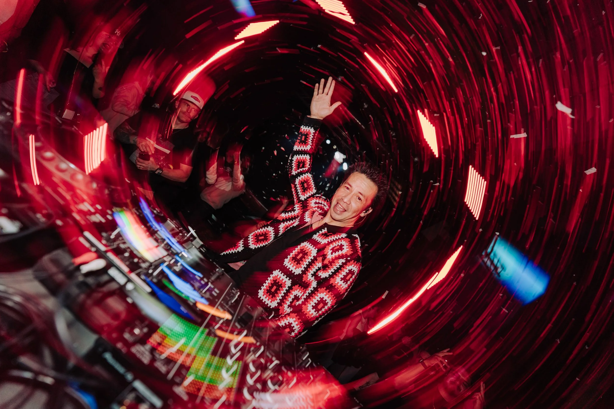 LaidbackLuke.SKY-2.jpg