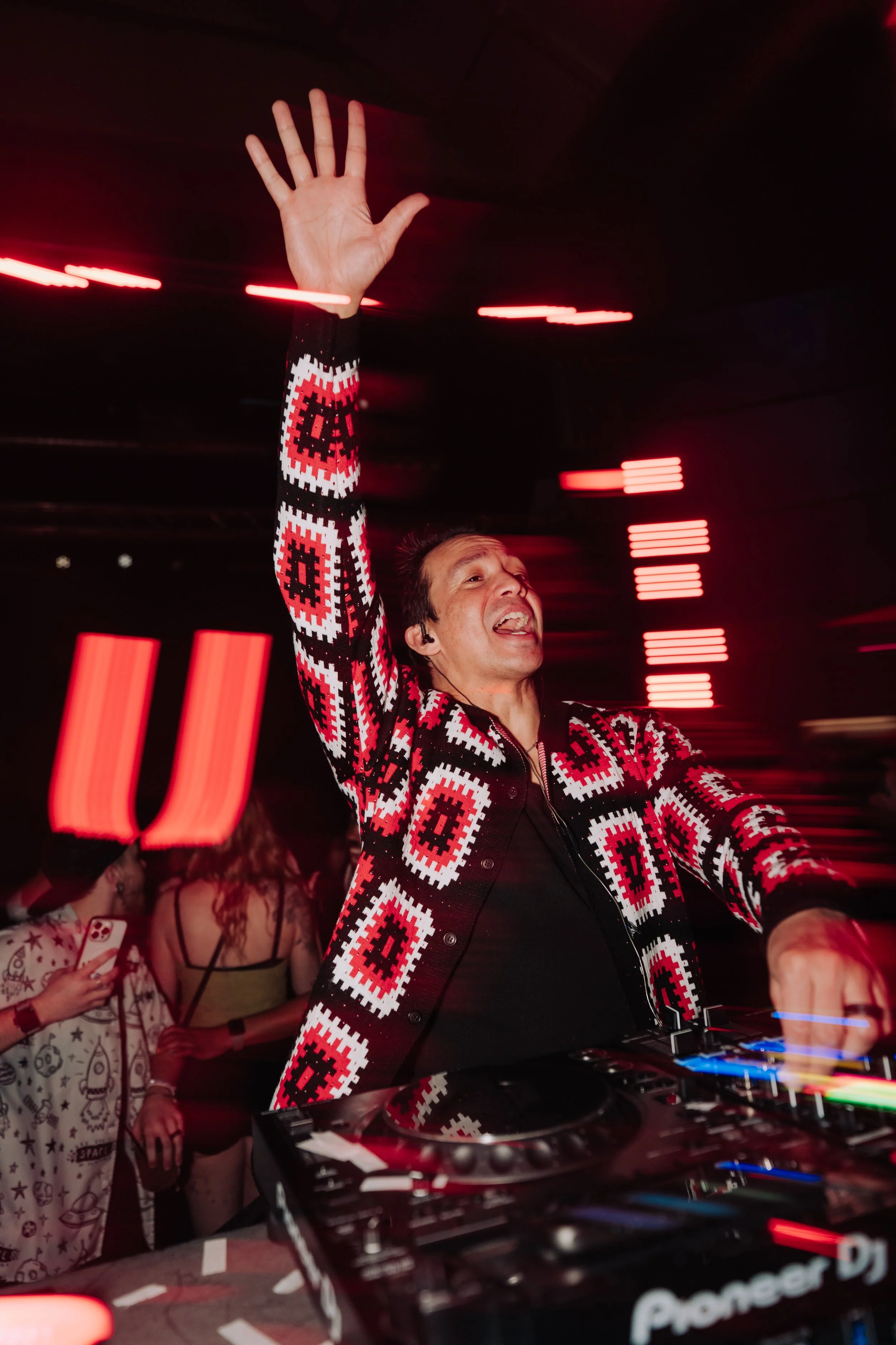 LaidbackLuke.SKY-31.jpg