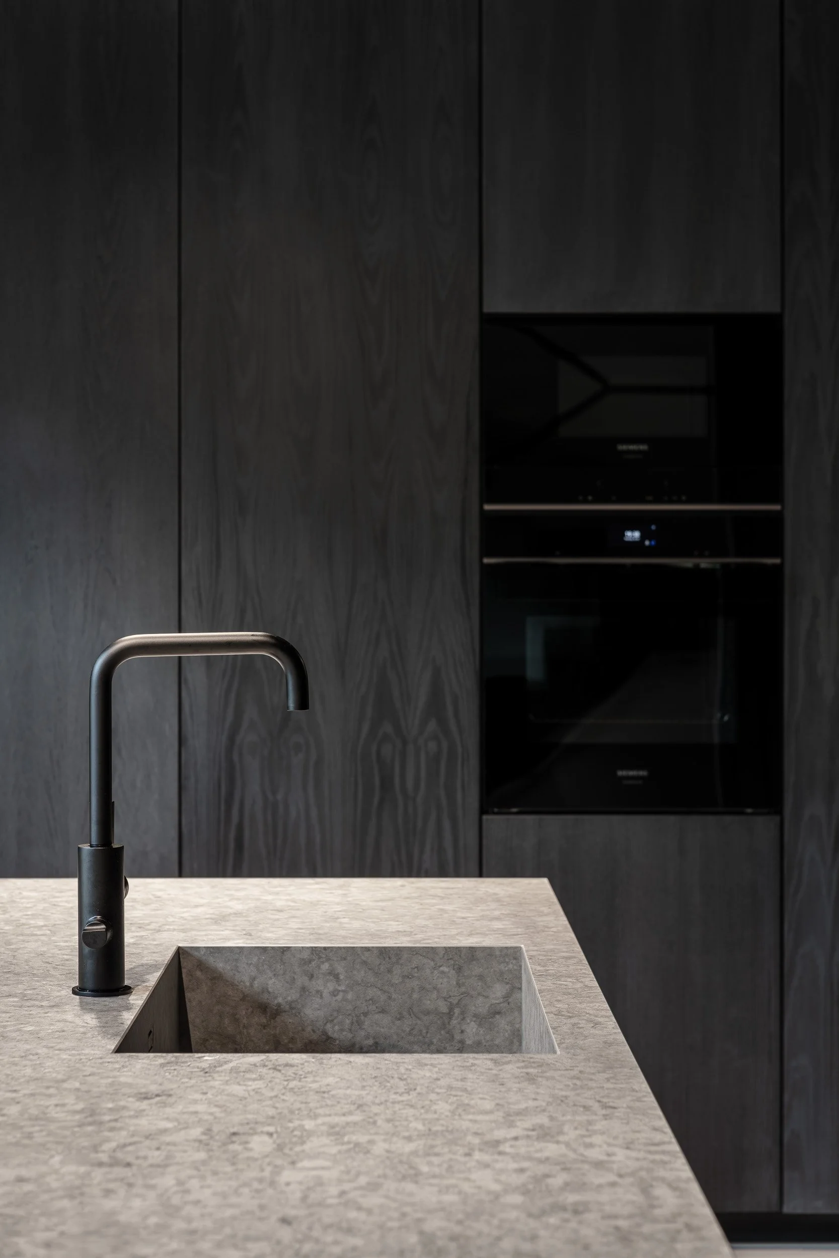 minimalistisk-kokso-bricmate-citymarmor-gerad-kant-14.jpg