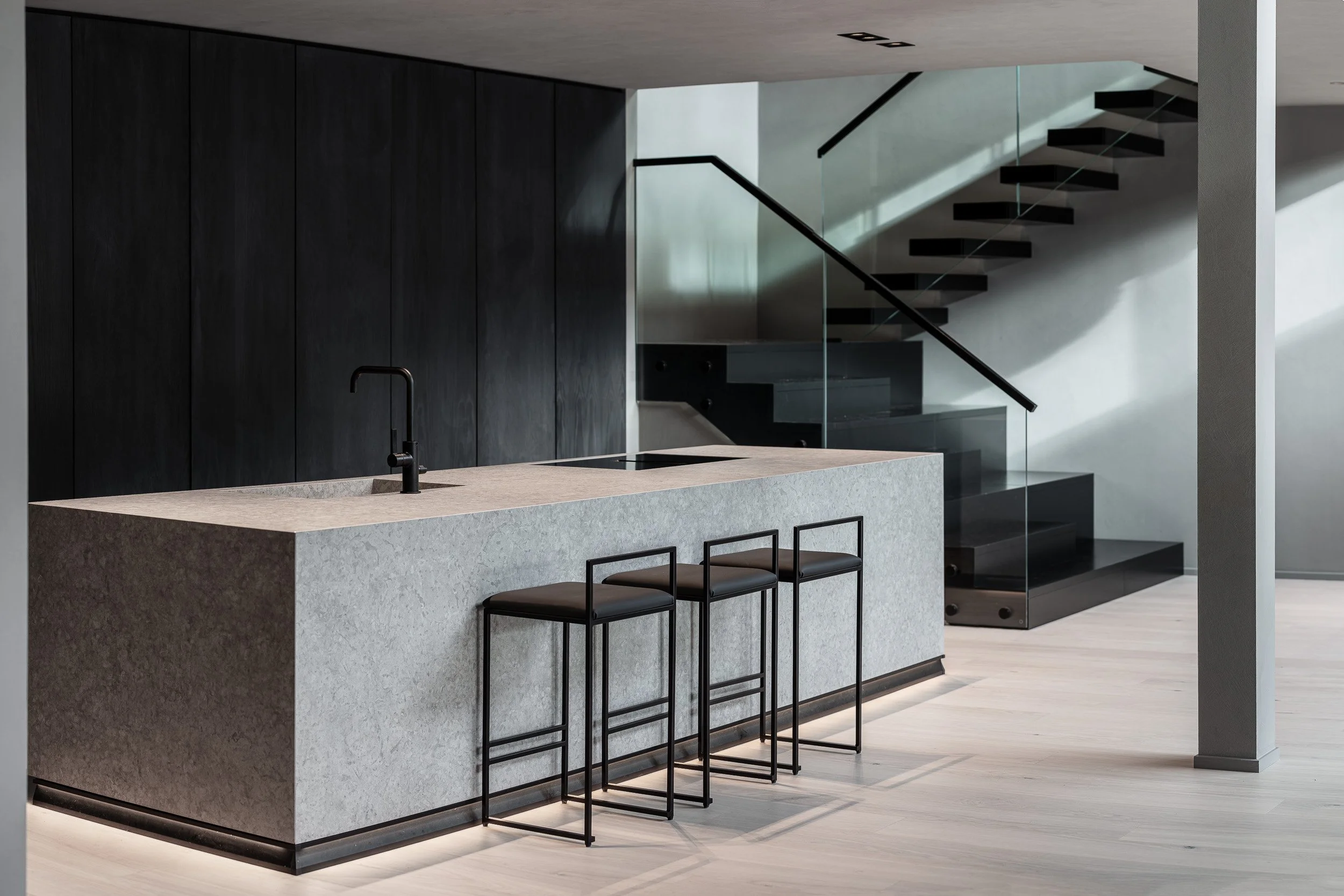 minimalistisk-kokso-bricmate-citymarmor-gerad-kant-3.jpg