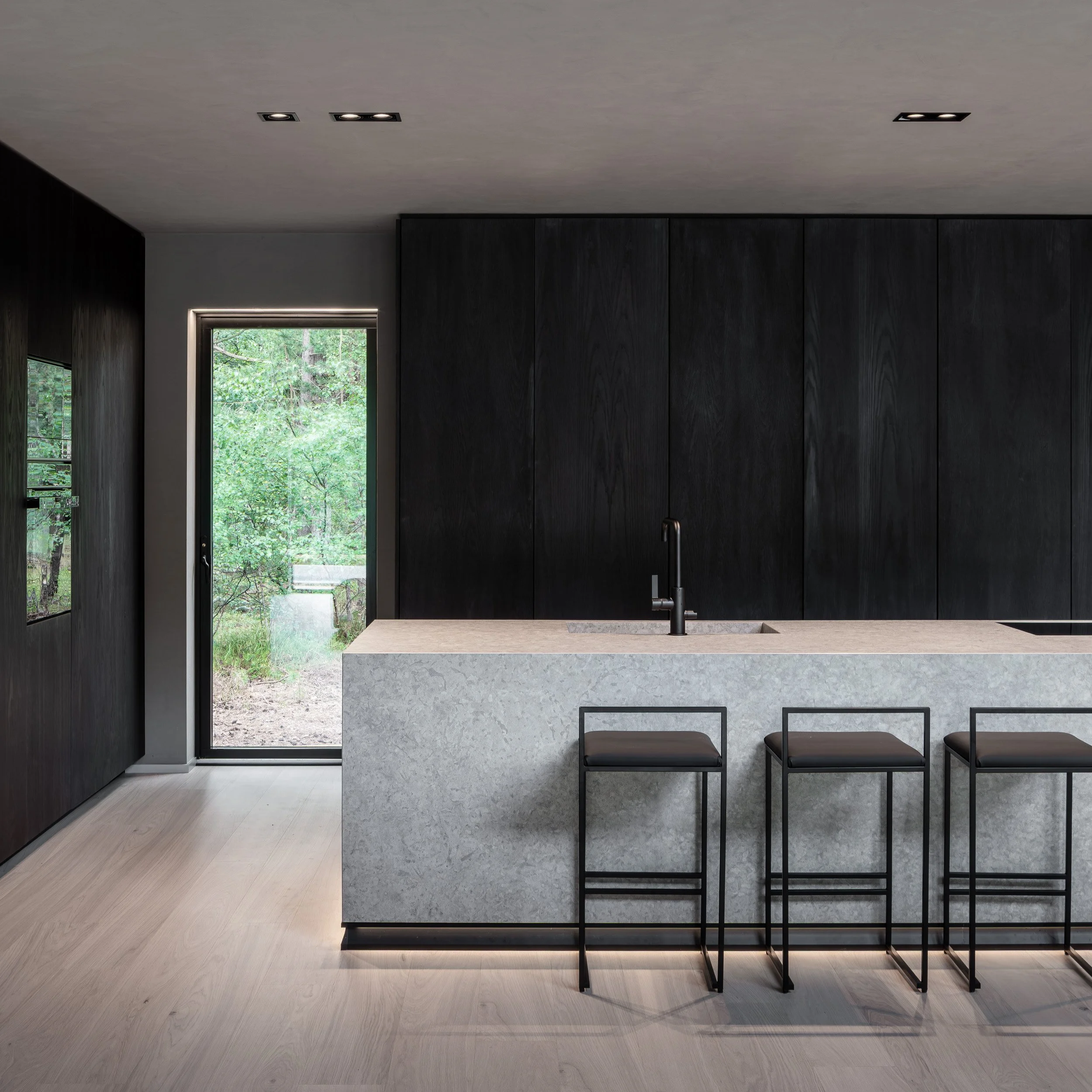 minimalistisk-kokso-bricmate-citymarmor-gerad-kant-1.jpg