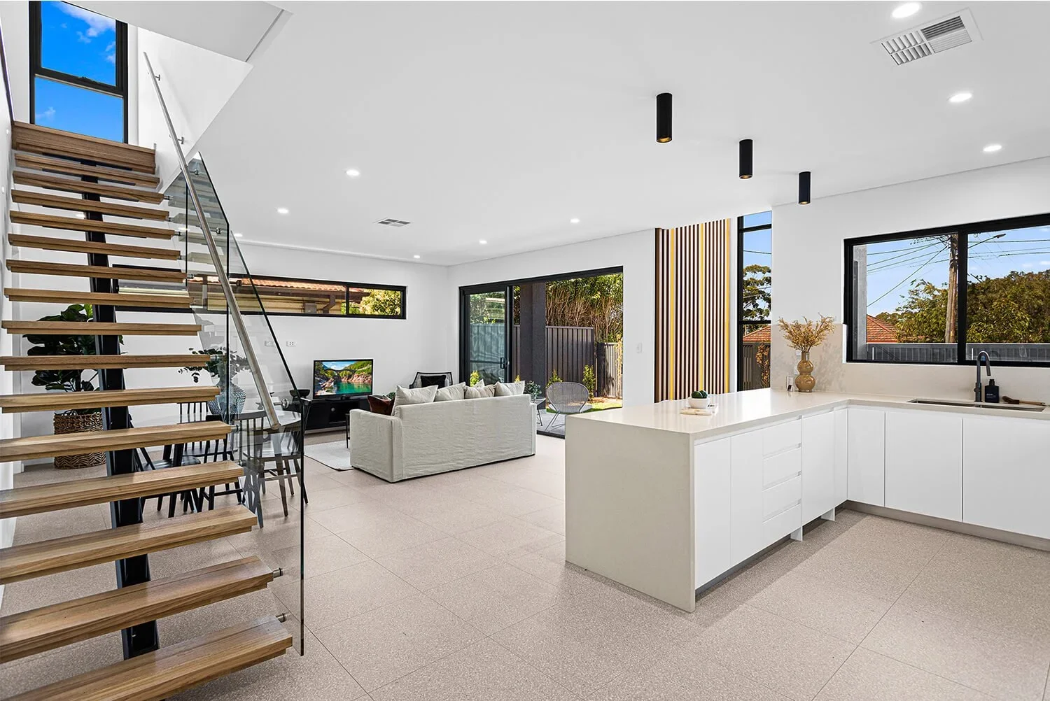 51 Coonong Rd-Gymea Bay-5.webp