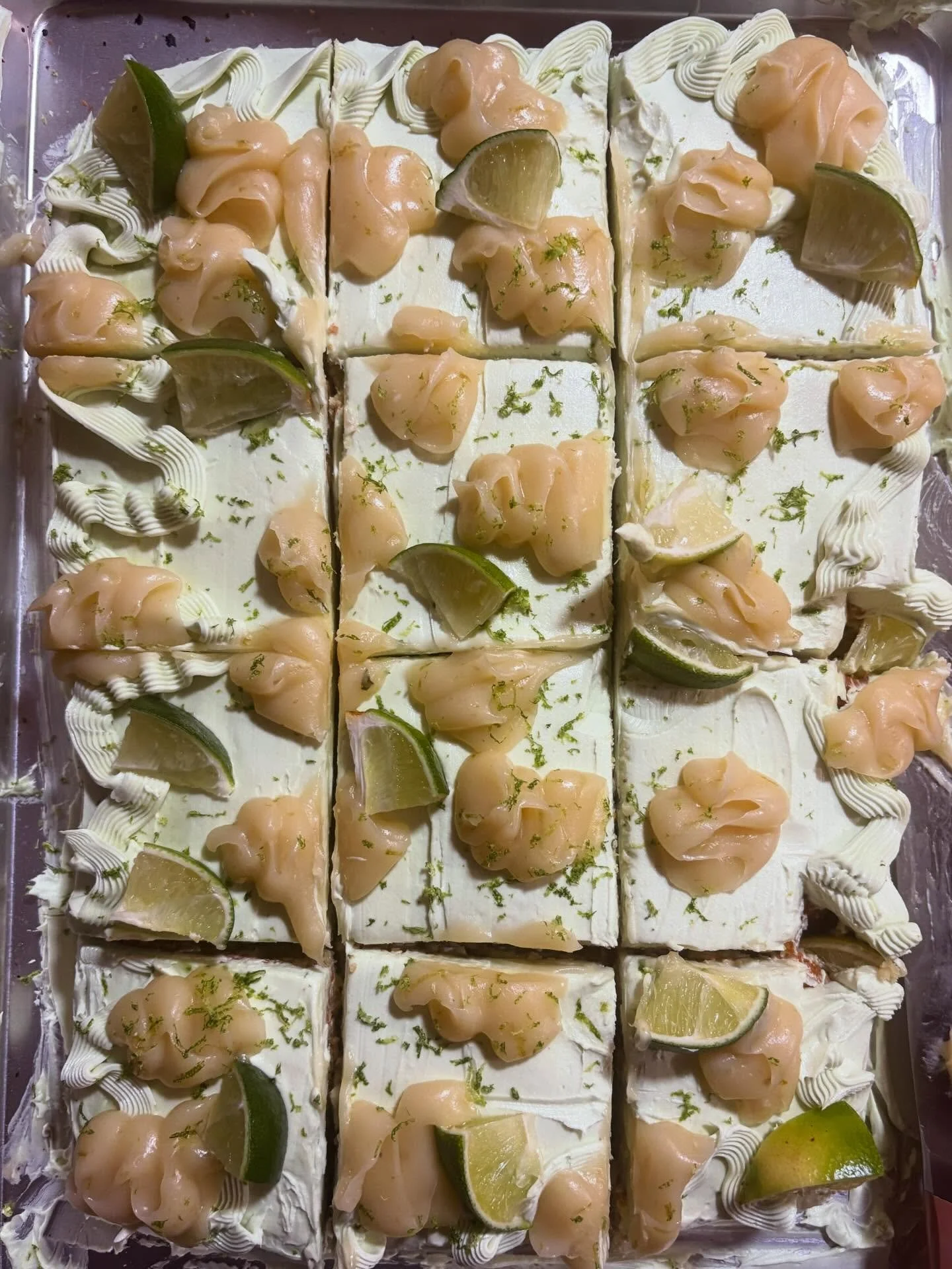 LIME OLIVE OIL SHEET CAKE! 🍋&zwj;🟩 🍰 🍹 

With a boozy lime rum curd and honey buttercream. Such a fun bake! So many components to this and I feel like I&rsquo;m getting a better handle on buttercream! Still need more time tho 😆

Recipe by @rowan