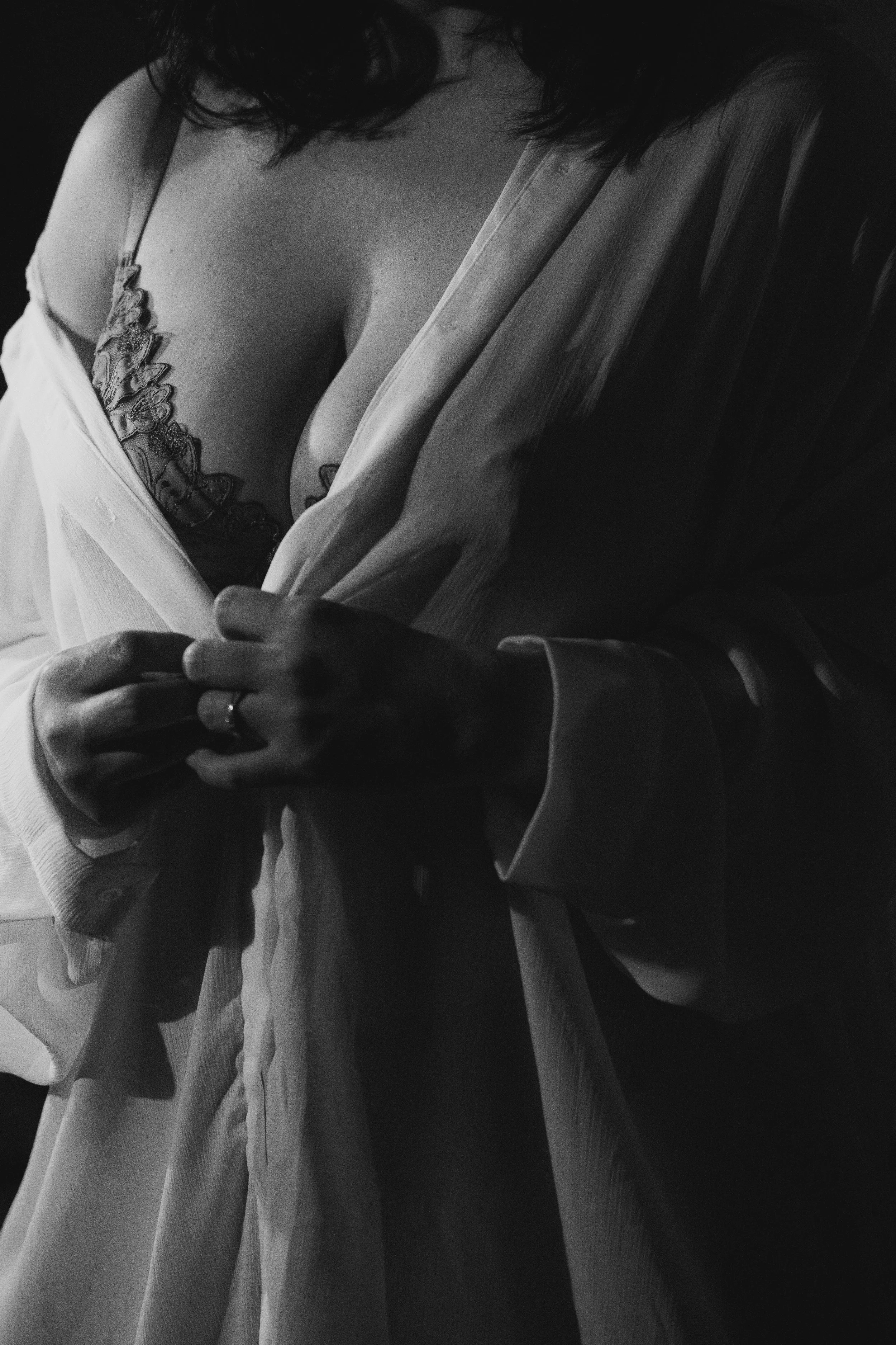Cleveland Mom Boudoir Photography-5.jpg