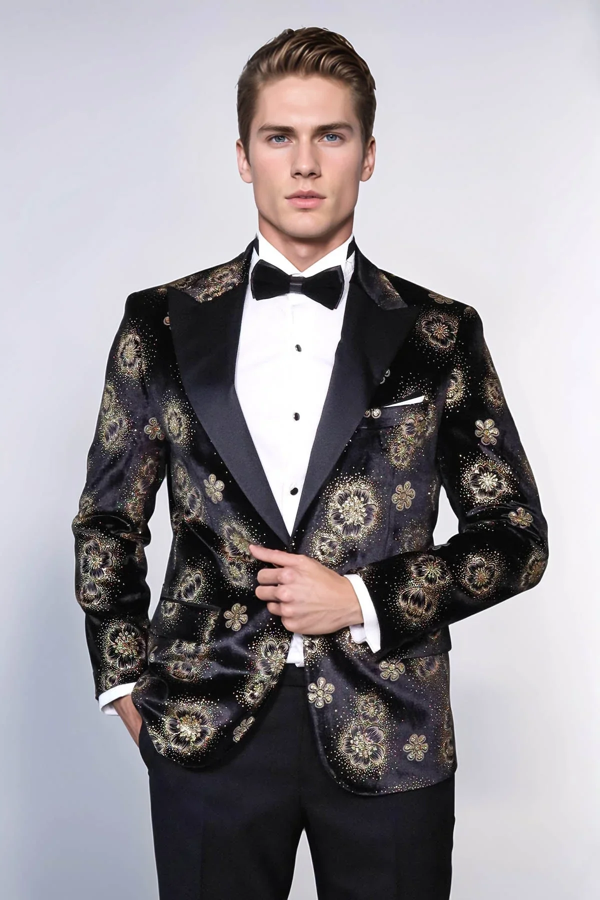 Exquisite Gold Embroidered Men's Velvet Blazer