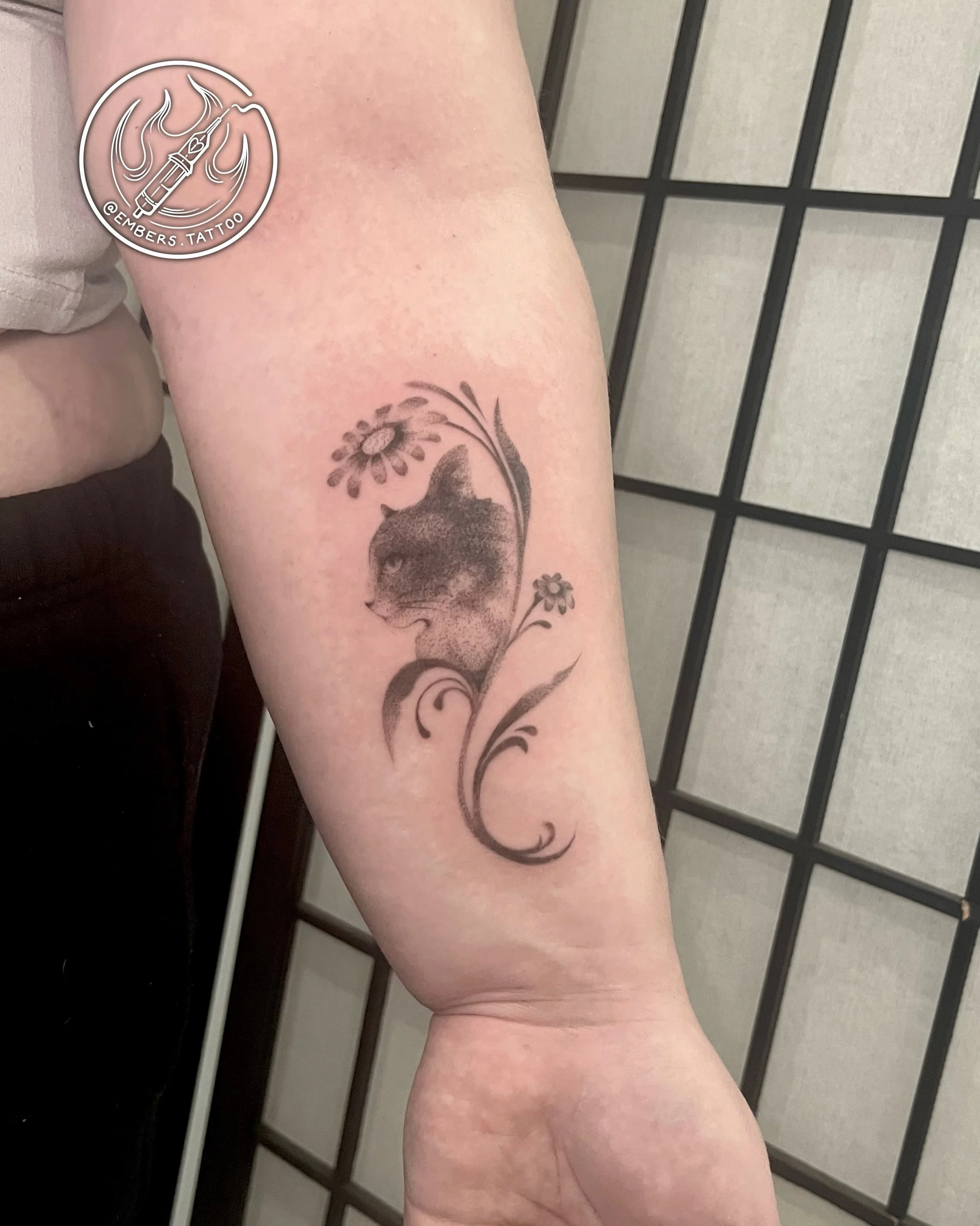 A first tattoo in honour of the lovely Daisy 🌼