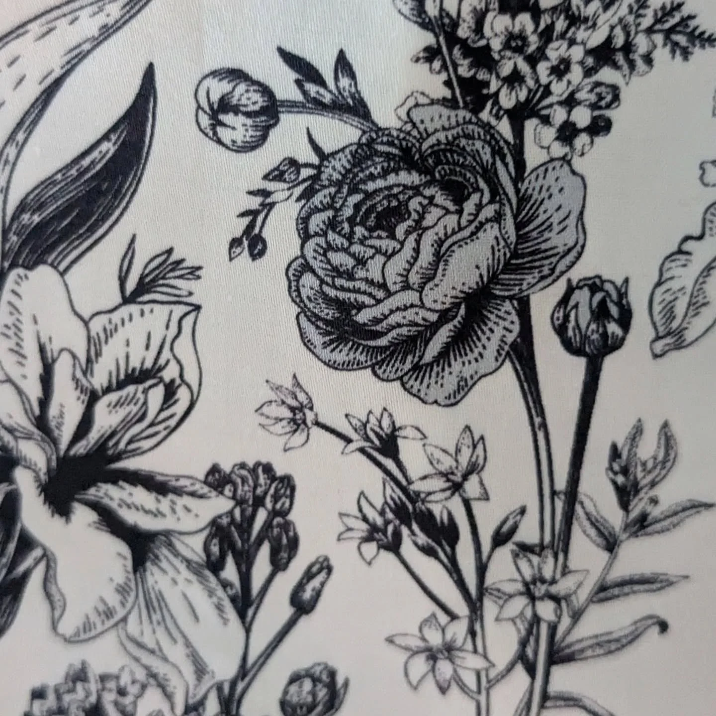 A few little details of the new collection. Tune in on IG Live later today to see the show!