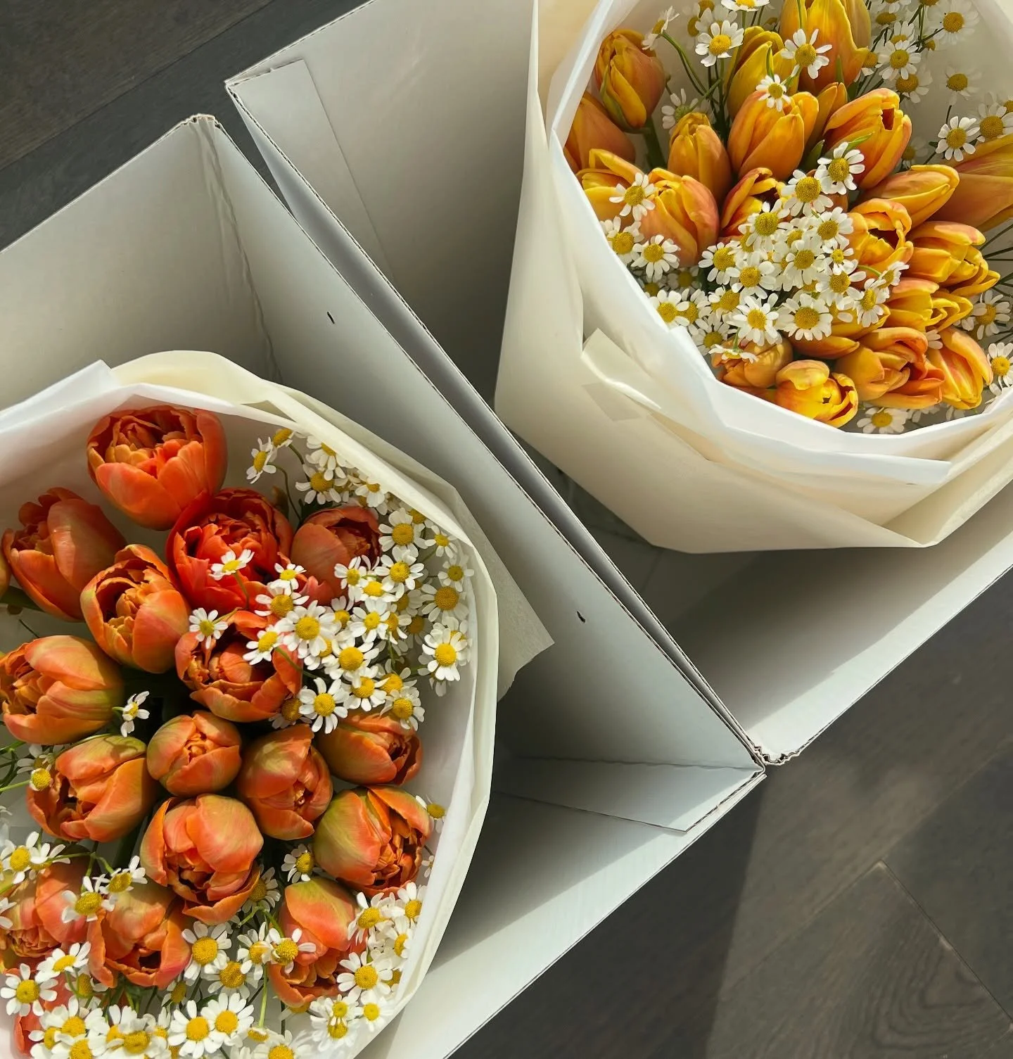 Warmer days are coming!
And with them, colors that bring everything back to life.
A new season, a new palette 🍑🍋

#flowers #torontoflowers #bouquets #torontoevent #fiorellaflowers