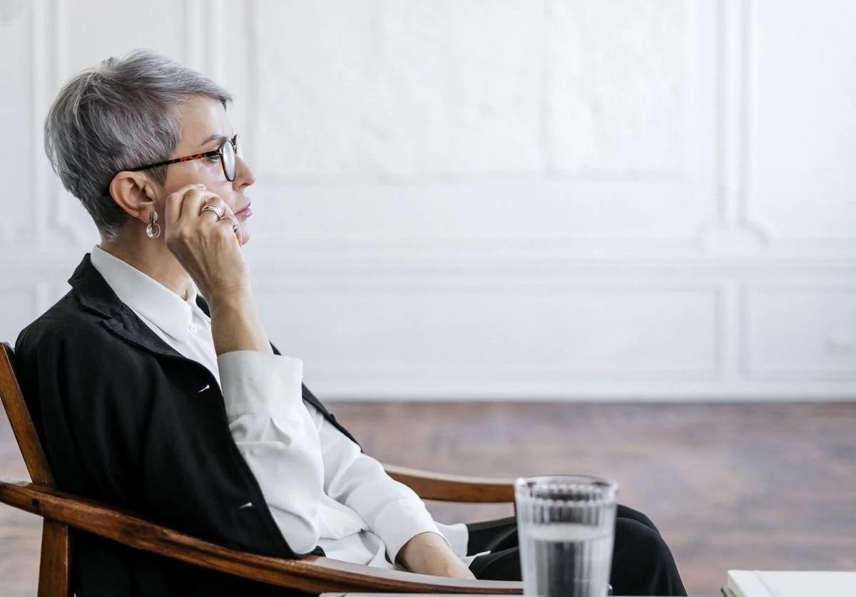 Why Your Coaching Website Gets Visitors but Nobody Books a Discovery Call