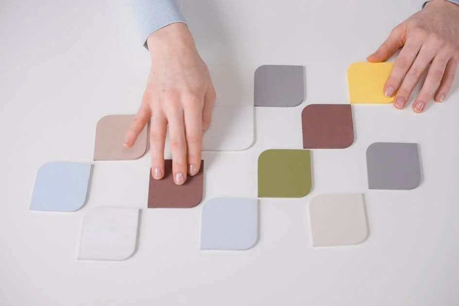 some-one-making-block-selection.jpg