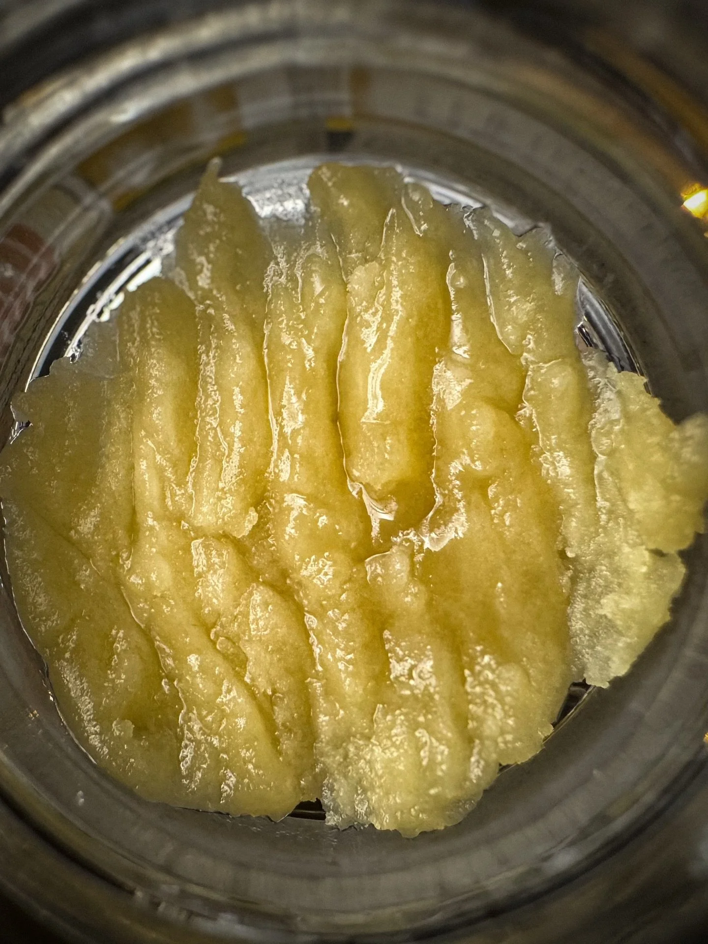 OG Sour - @shmdistro 

Nose isn&rsquo;t the craziest but is definitely sour citrus and gas you&rsquo;d expect from this. Does smell nice tho. Taste has that sour/slightly lemony up front, then that earthy gas on the backend. Low temps bring out more 