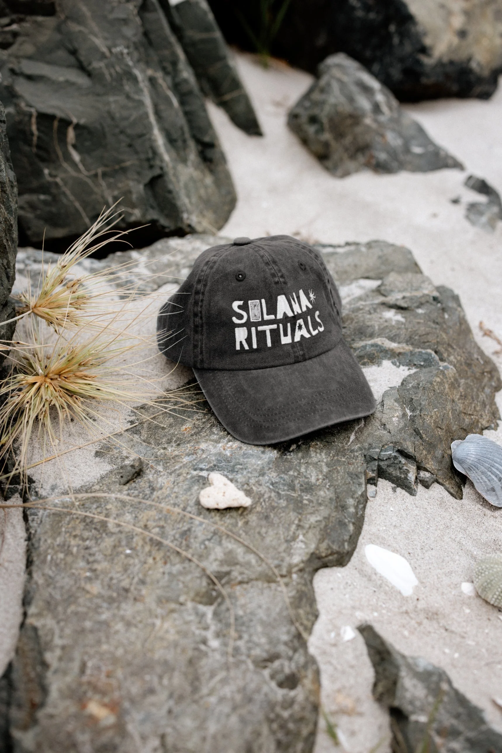Solana_cap_grey_rocks.jpg