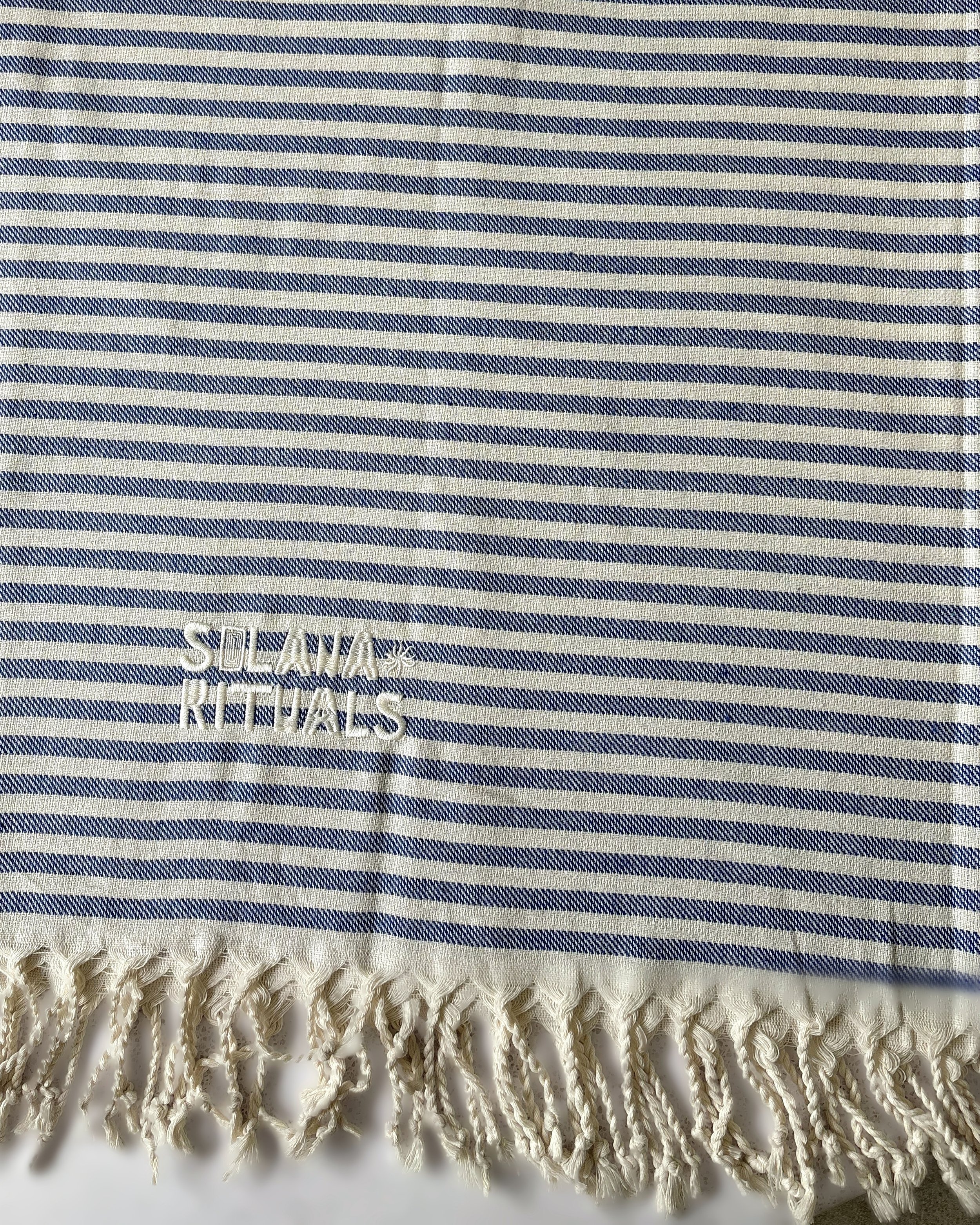 Solana_towel_blue_detail.jpg
