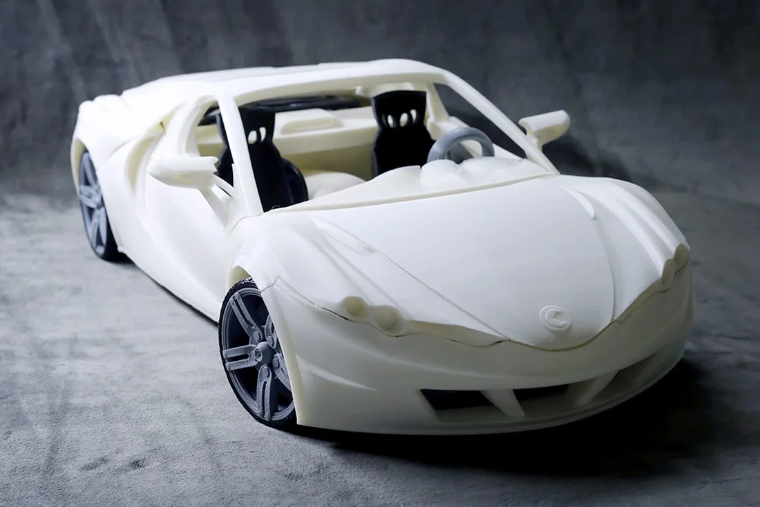 3D 프린팅으로 개별 출력 후 조립한 자동차 모형