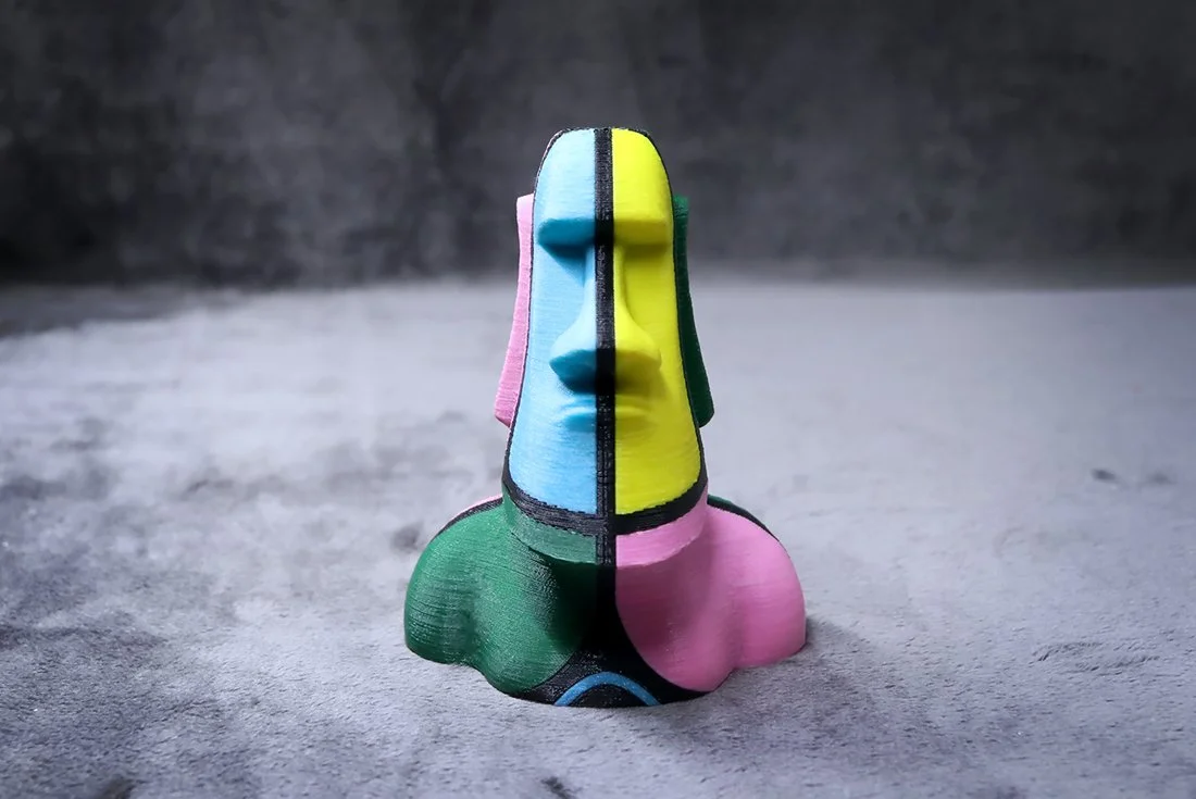 5컬러 멀티 3D 프린팅으로 제작된 모아이 모형