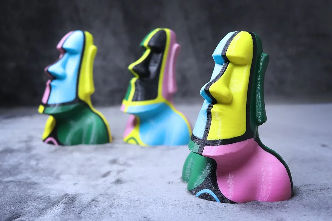 5컬러 멀티 3D 프린팅으로 제작된 모아이 모형