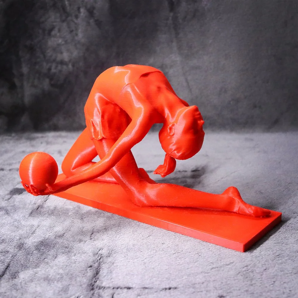 3D 프린팅으로 제작된 12cm 높이의 체조선수 모형
