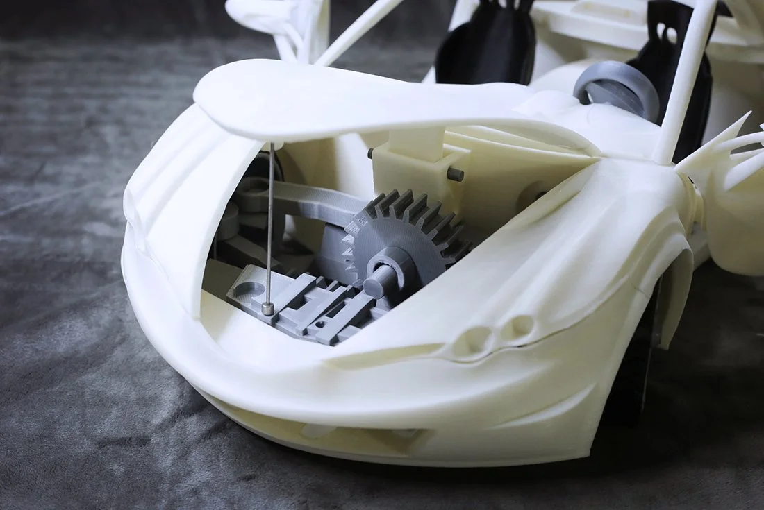 3D 프린팅으로 개별 출력 후 조립한 자동차 모형