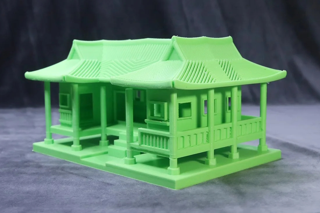3D 프린팅으로 제작된 높이 14cm의 한옥 모형