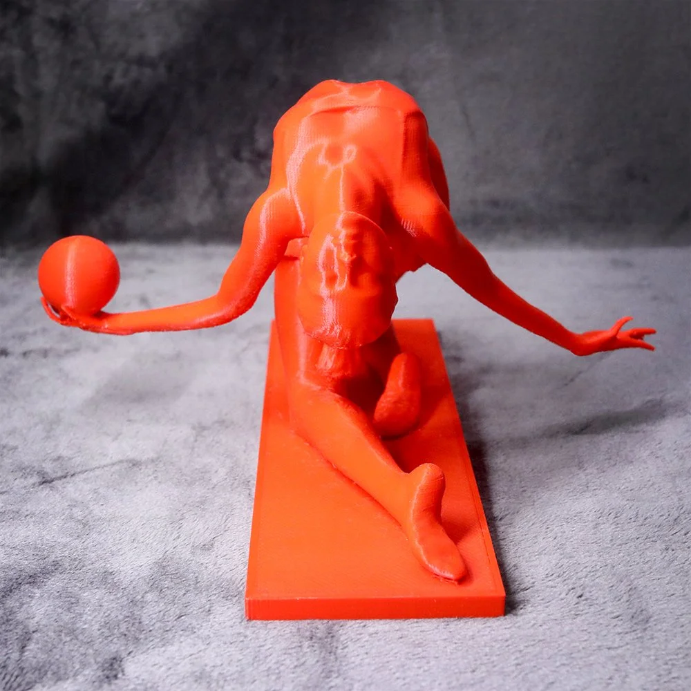 3D 프린팅으로 제작된 12cm 높이의 여자 체조선수 모형