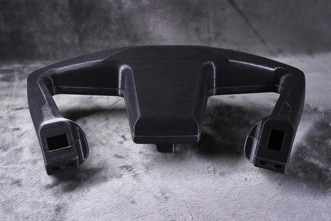 대형 3D 프린터로 출력한 비행기 조정간 모형모형