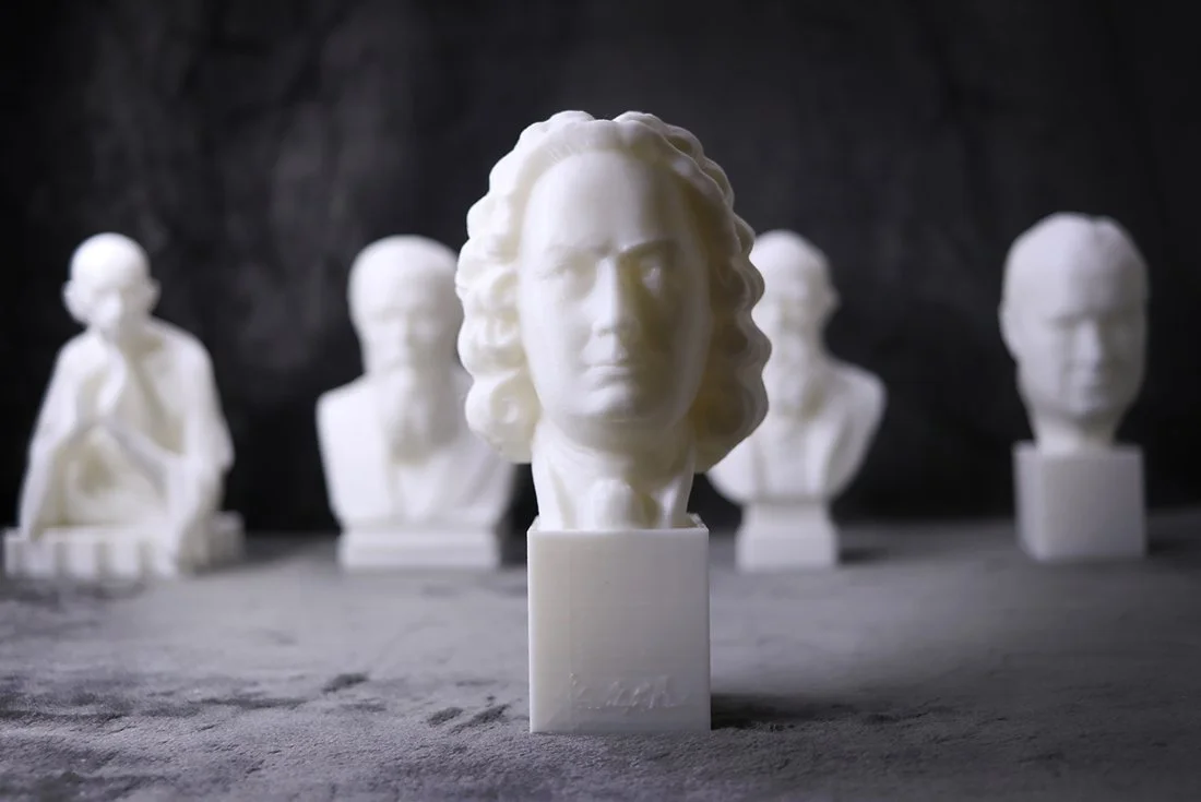 3D 프린팅으로 제작된 바흐 흉상 모형