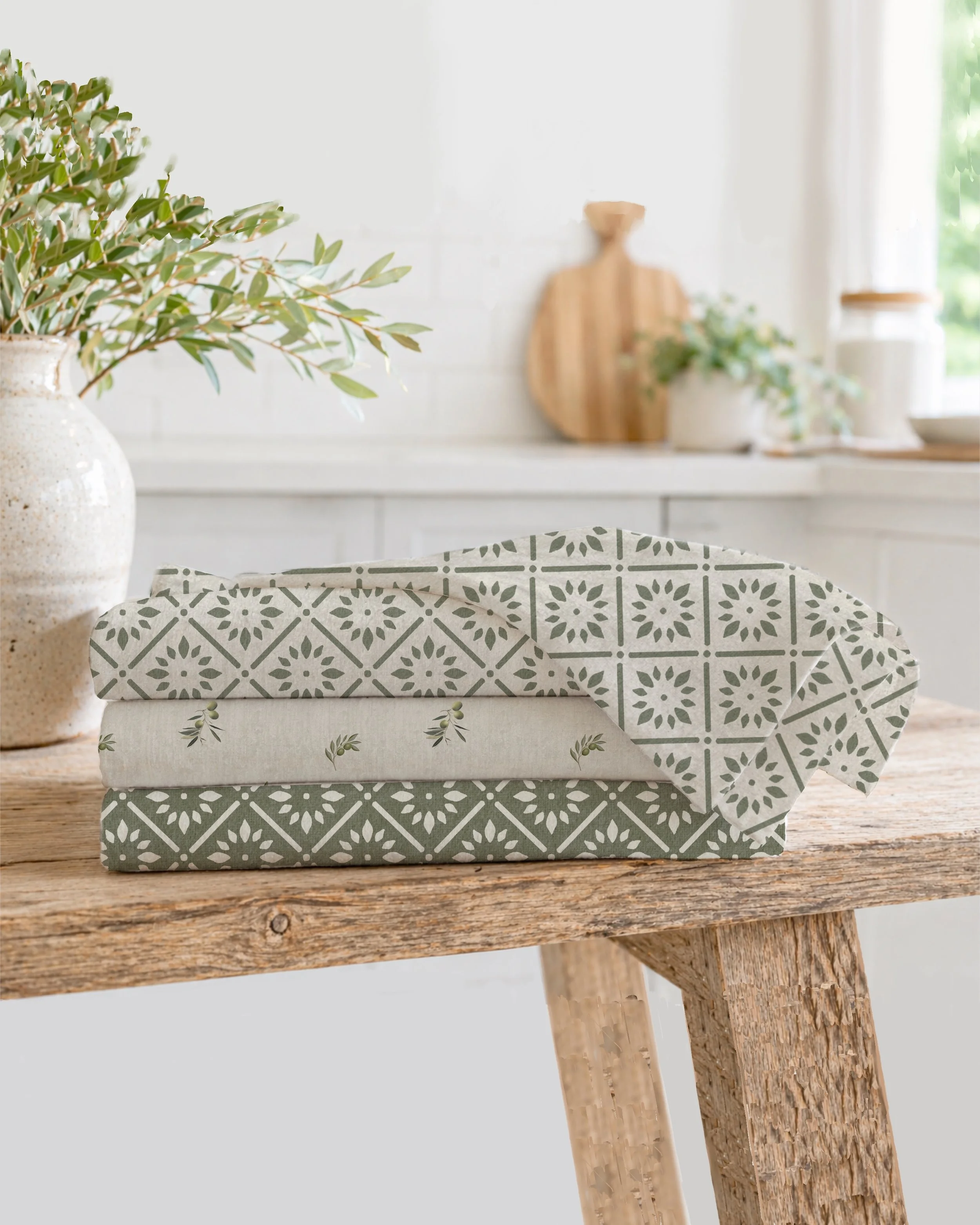 Courtyard Trellis - Olive