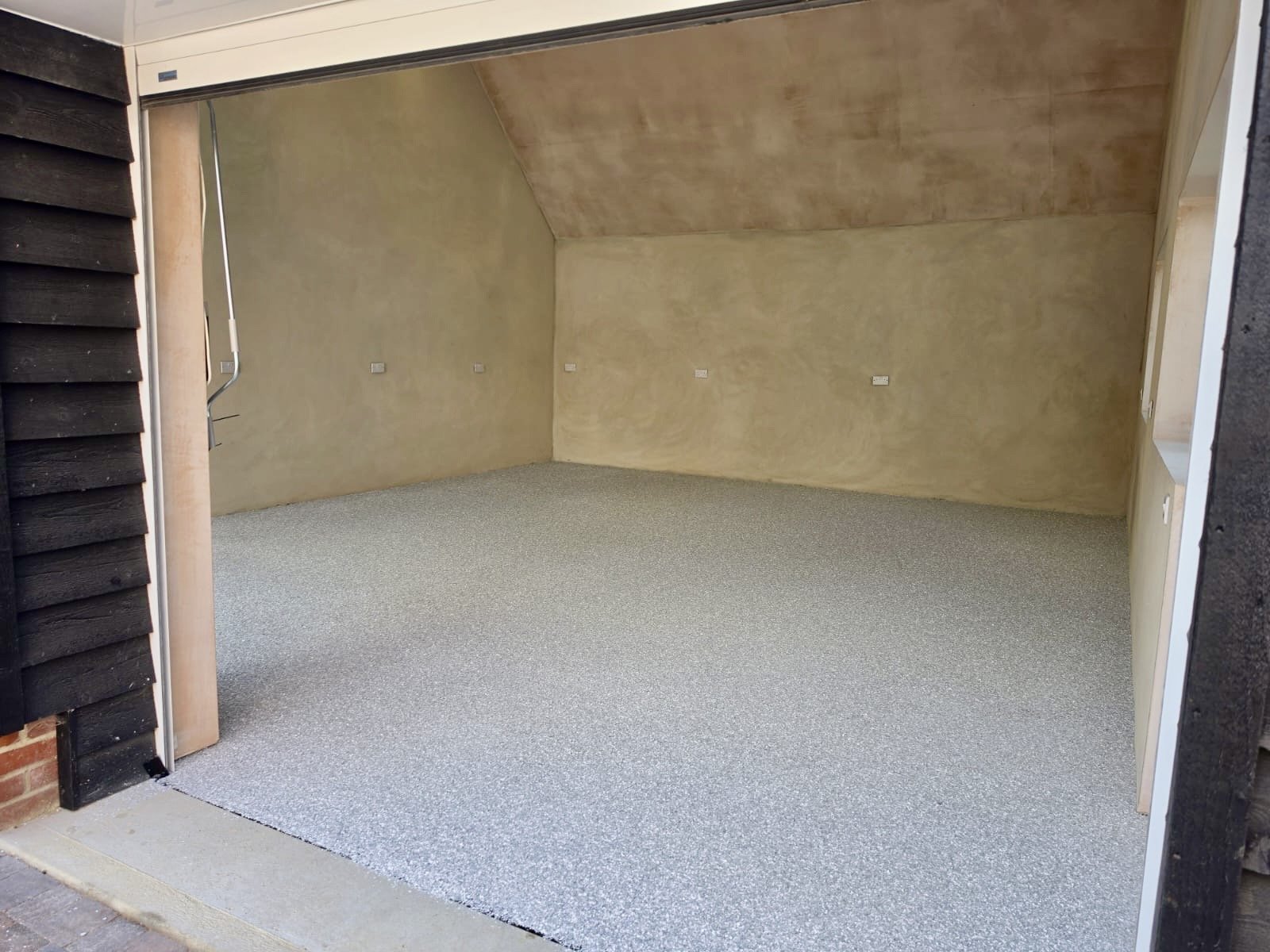 Double Garage Speckled Egg Flake System