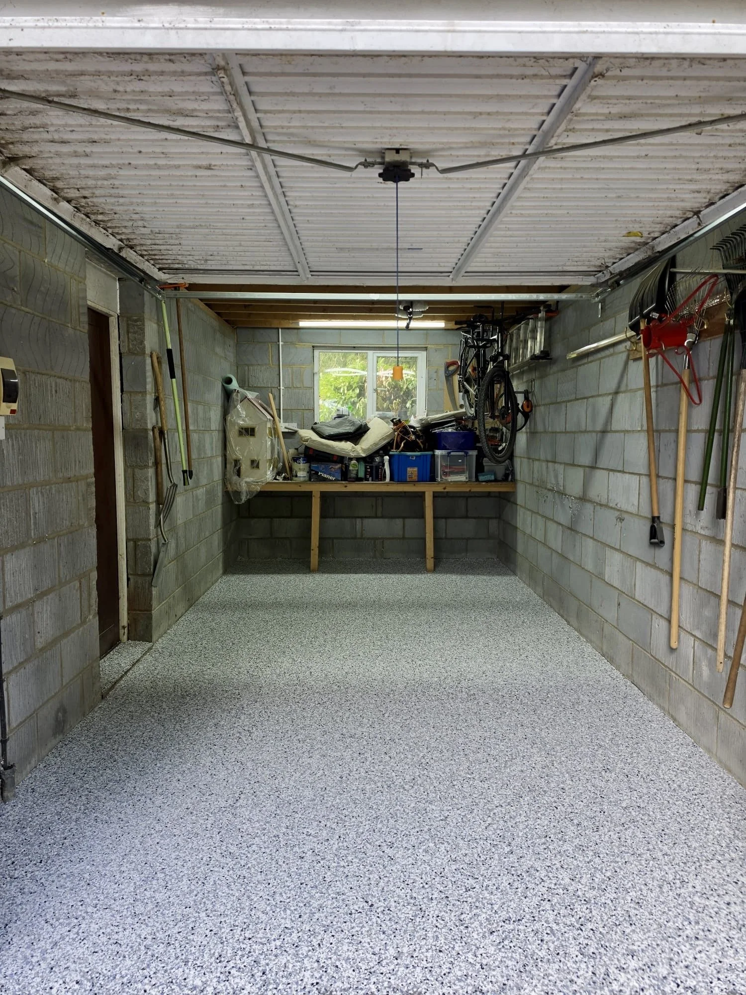 Single Garage Glacier Flake System