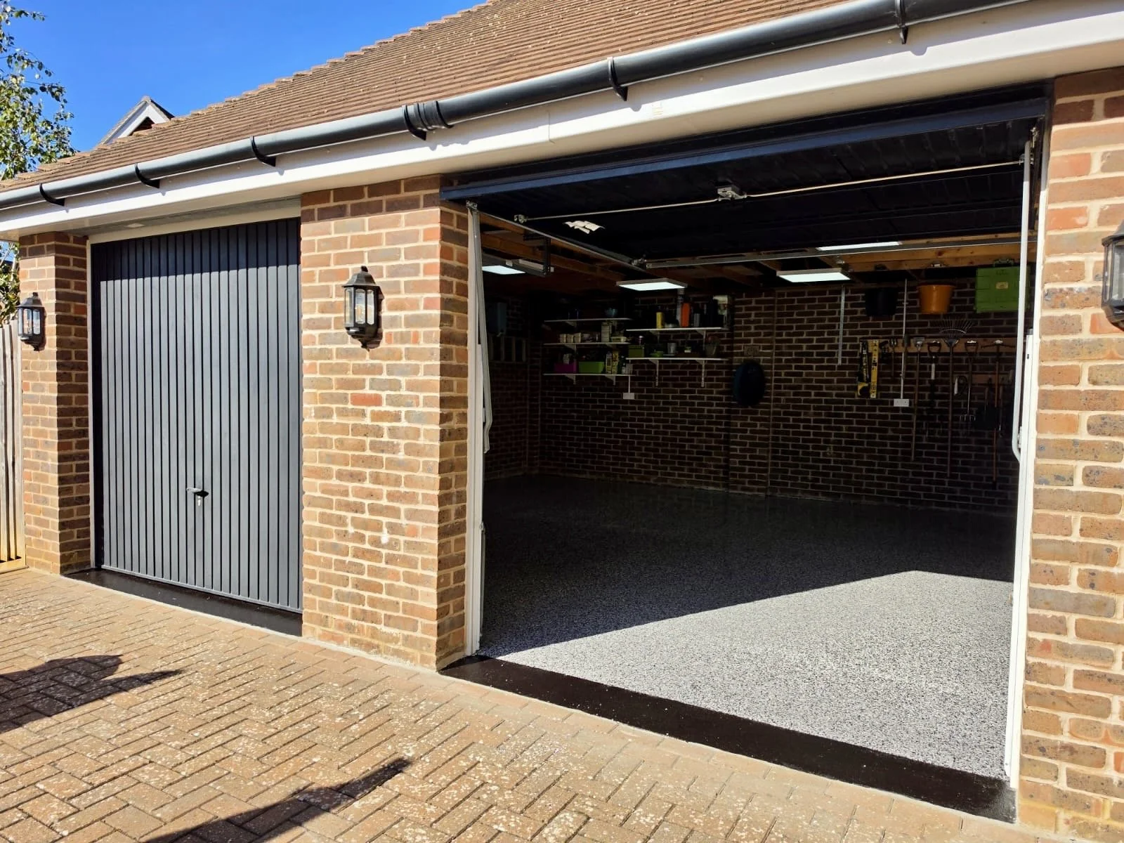 Double Garage Domino Flake System